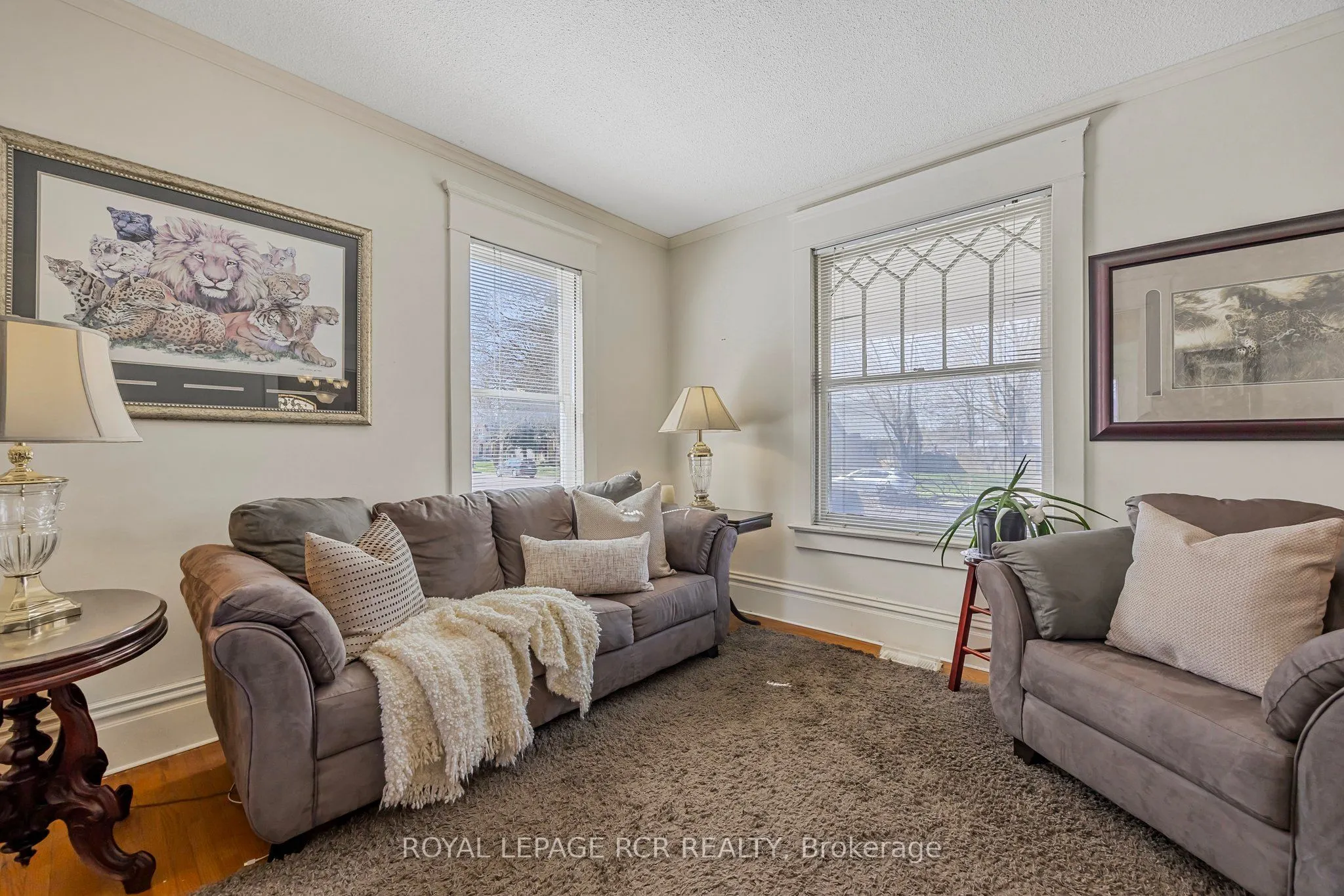317 Main Street E