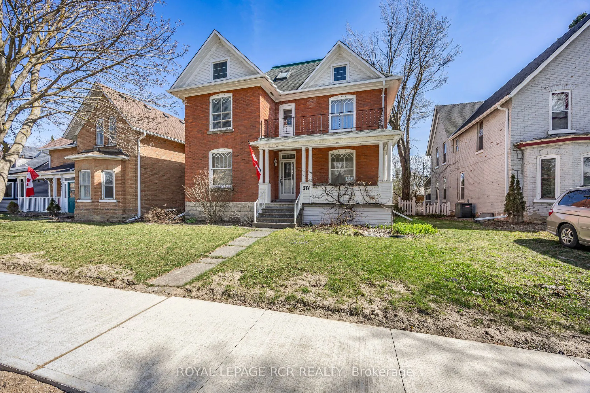 317 Main Street E