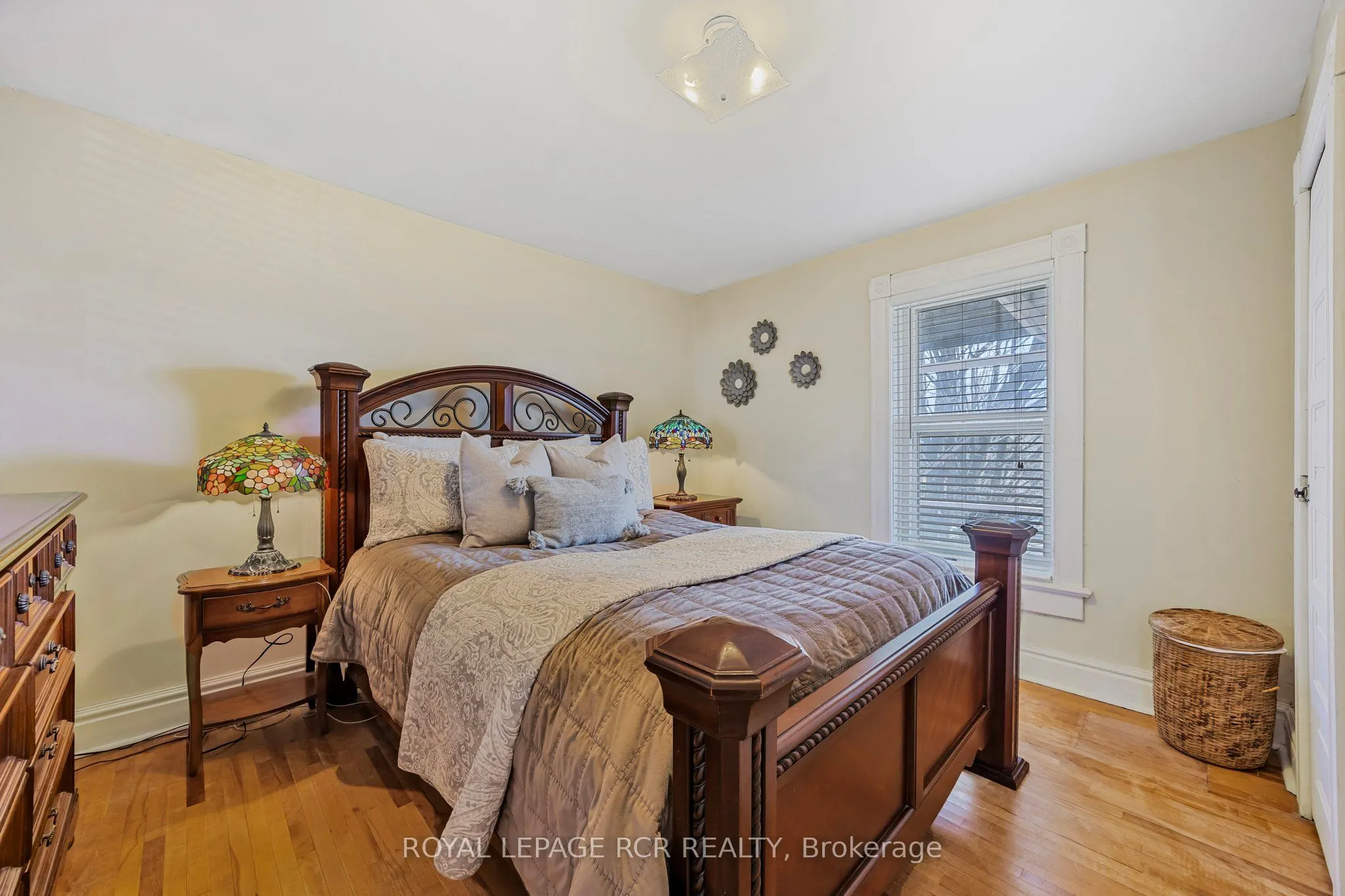 317 Main Street E