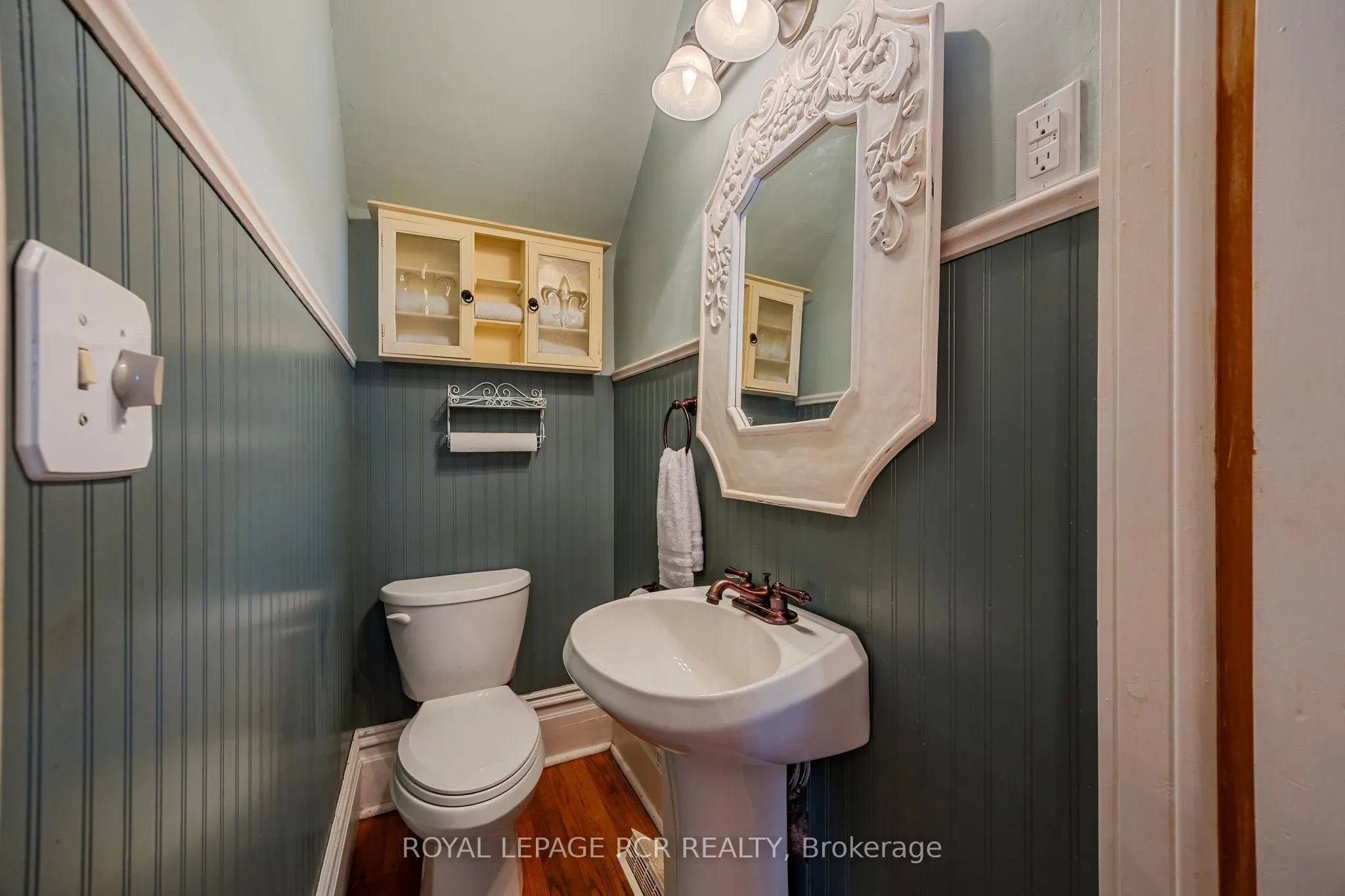 317 Main Street E