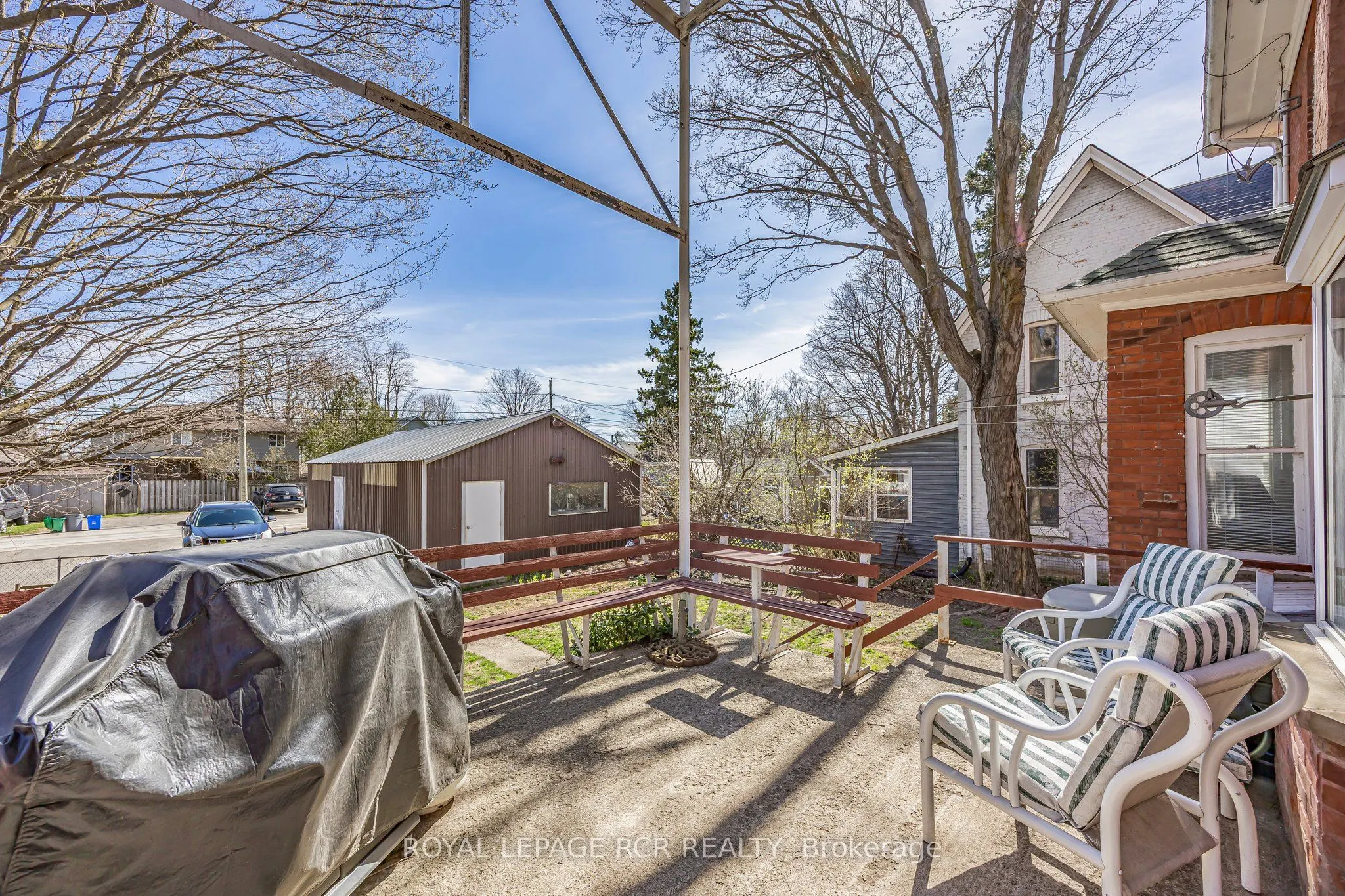 317 Main Street E