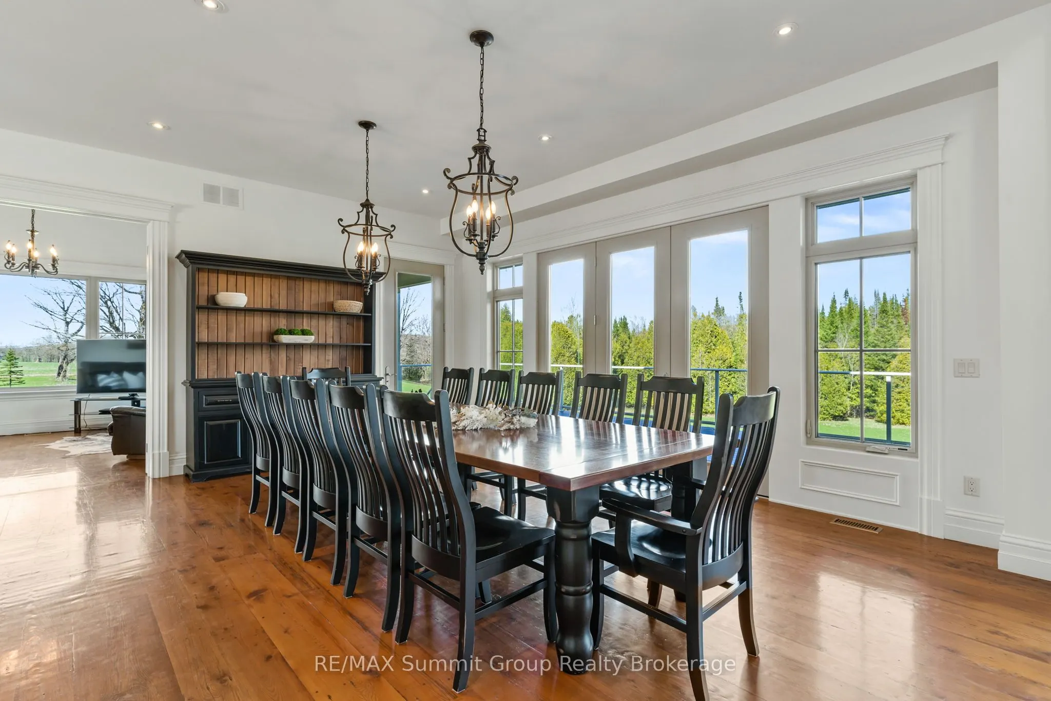 194109 GREY ROAD 13
