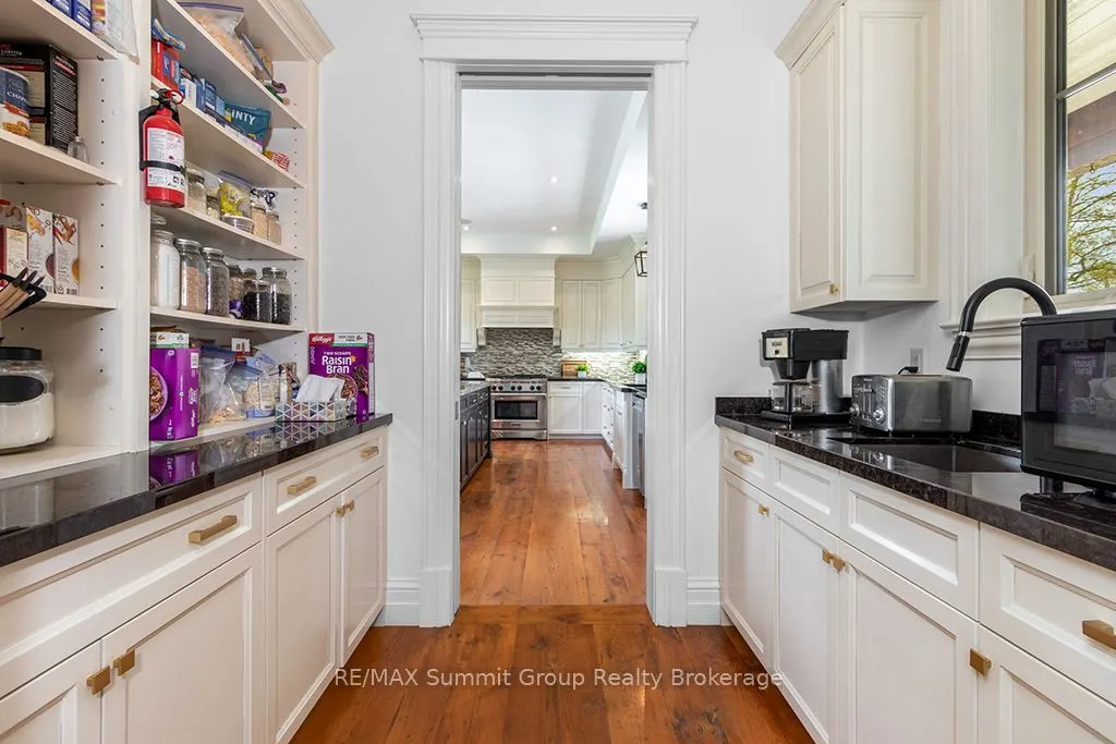 194109 GREY ROAD 13