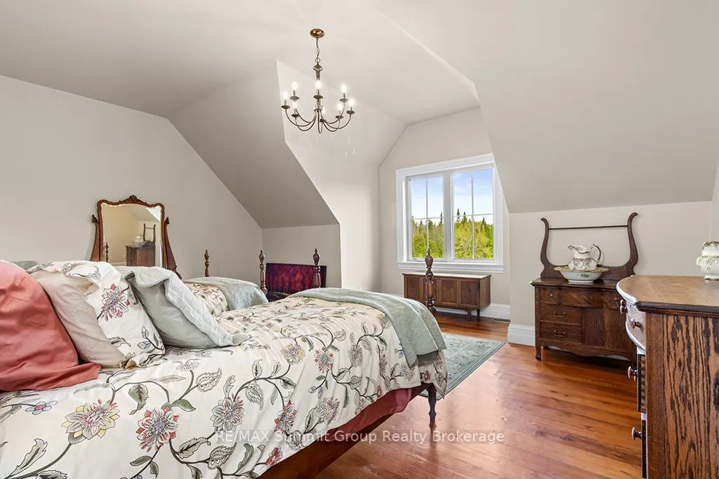 194109 GREY ROAD 13