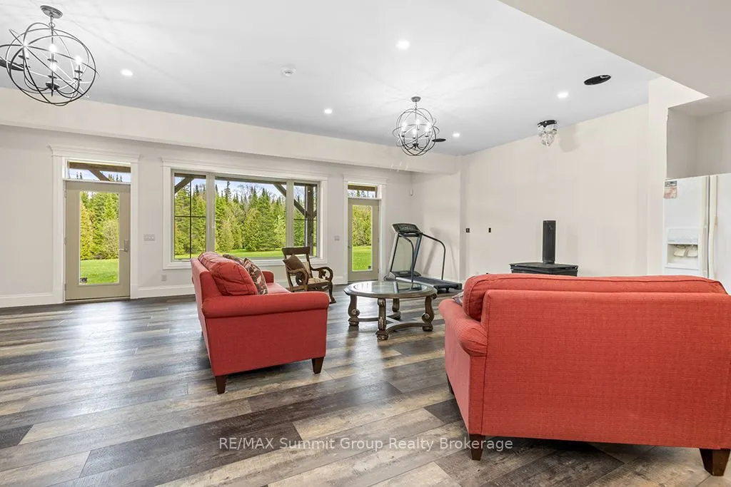 194109 GREY ROAD 13
