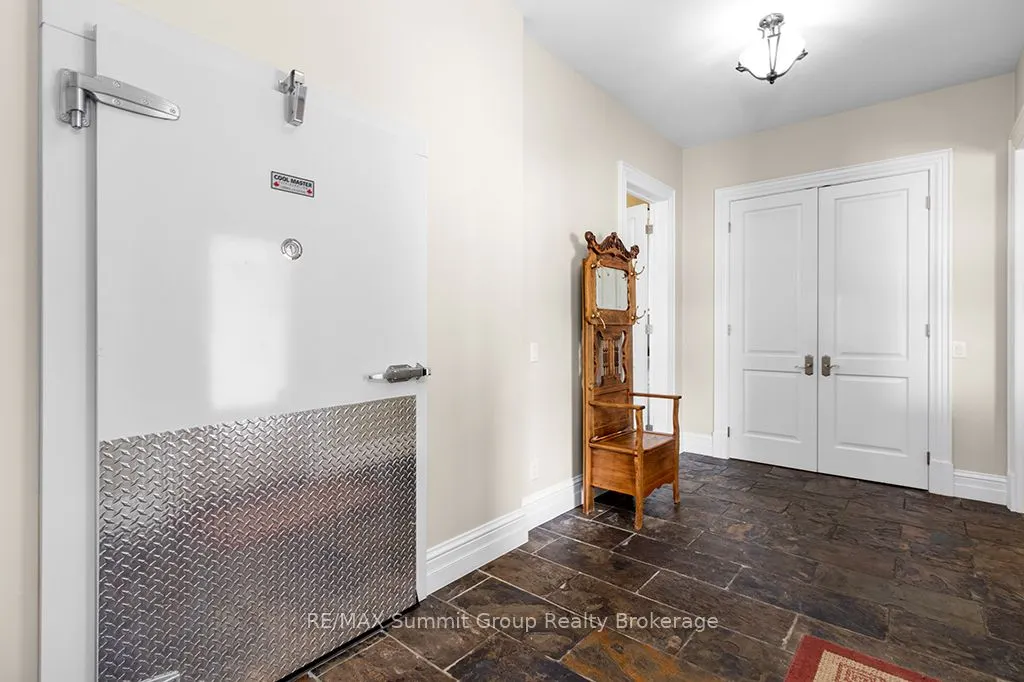 194109 GREY ROAD 13