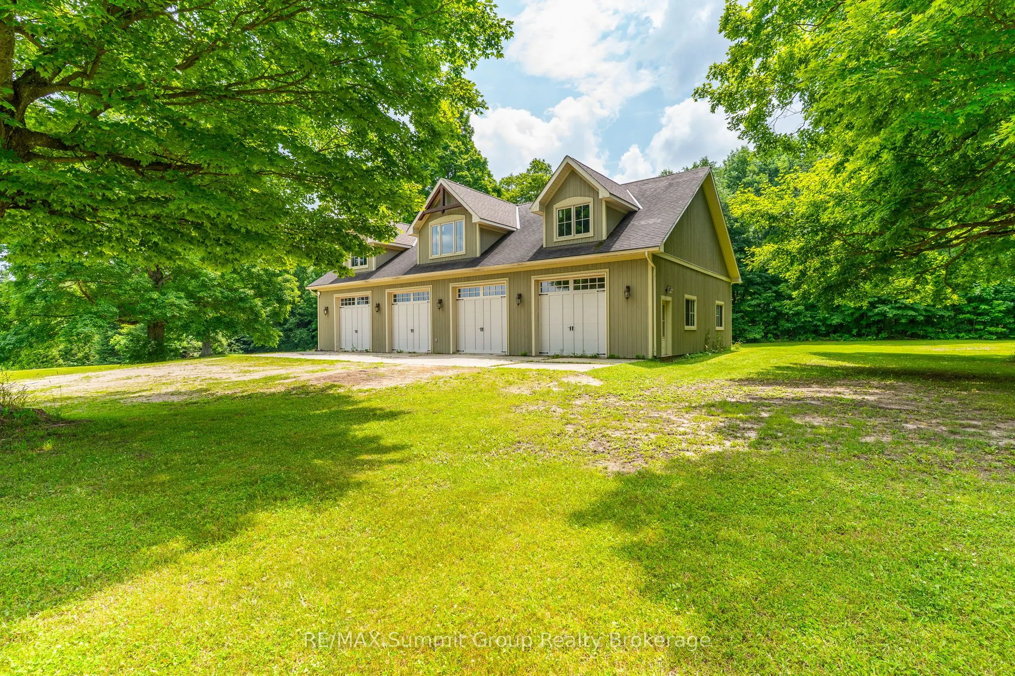 194109 GREY ROAD 13