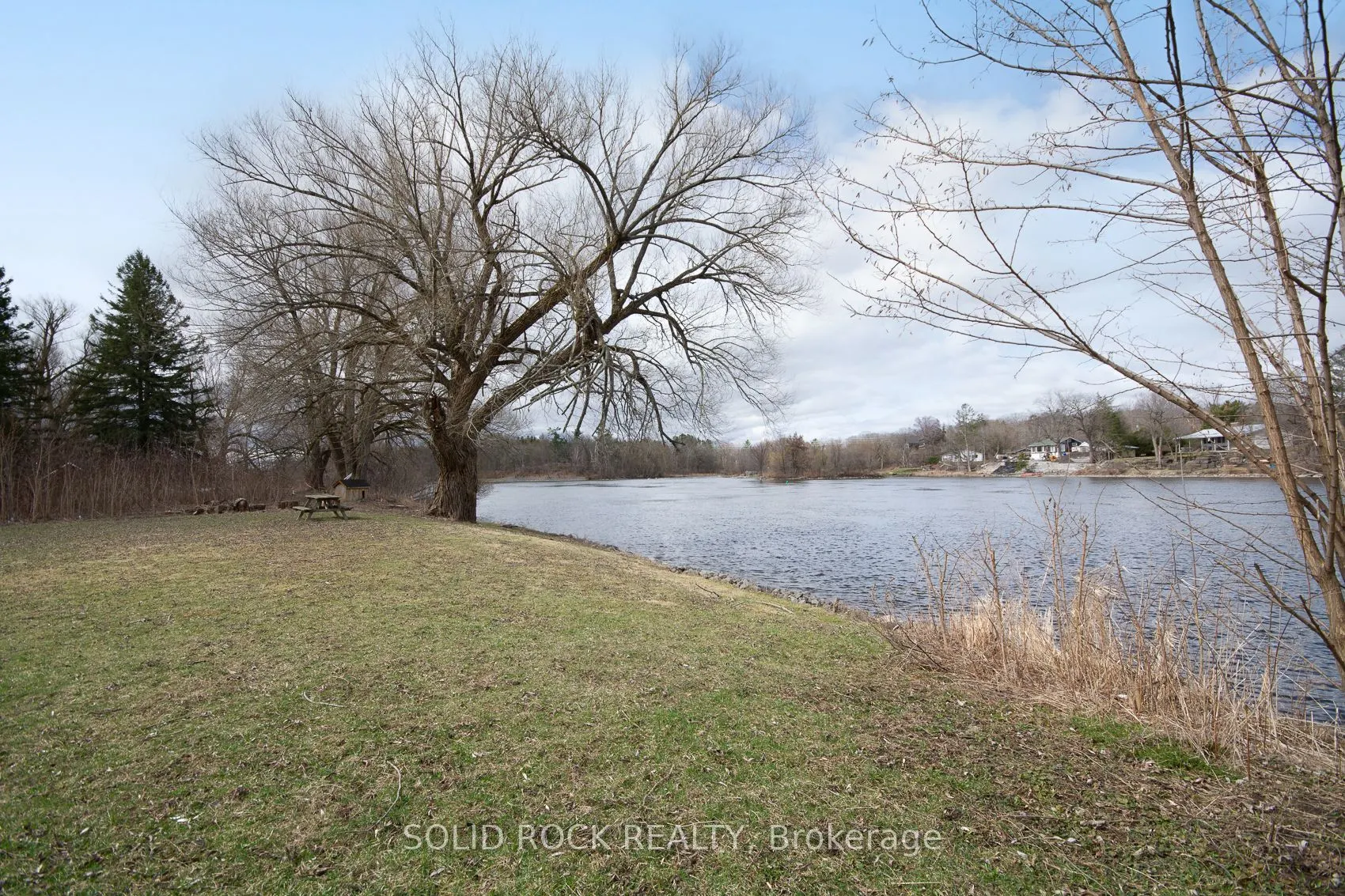 724 River Road