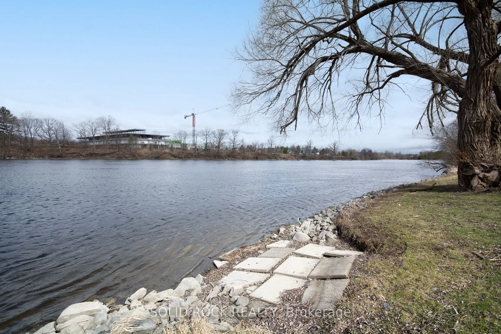 724 River Road