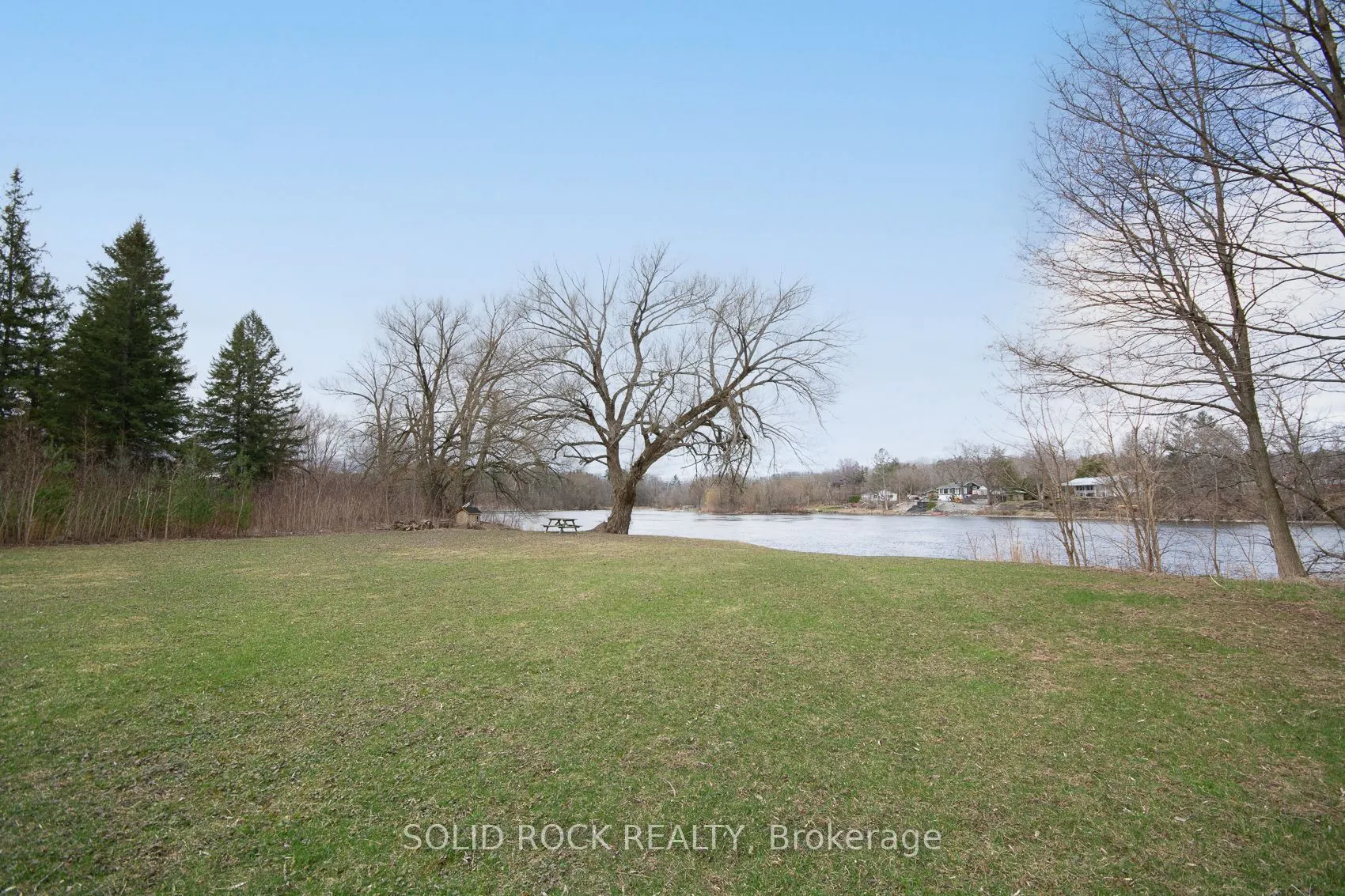 724 River Road