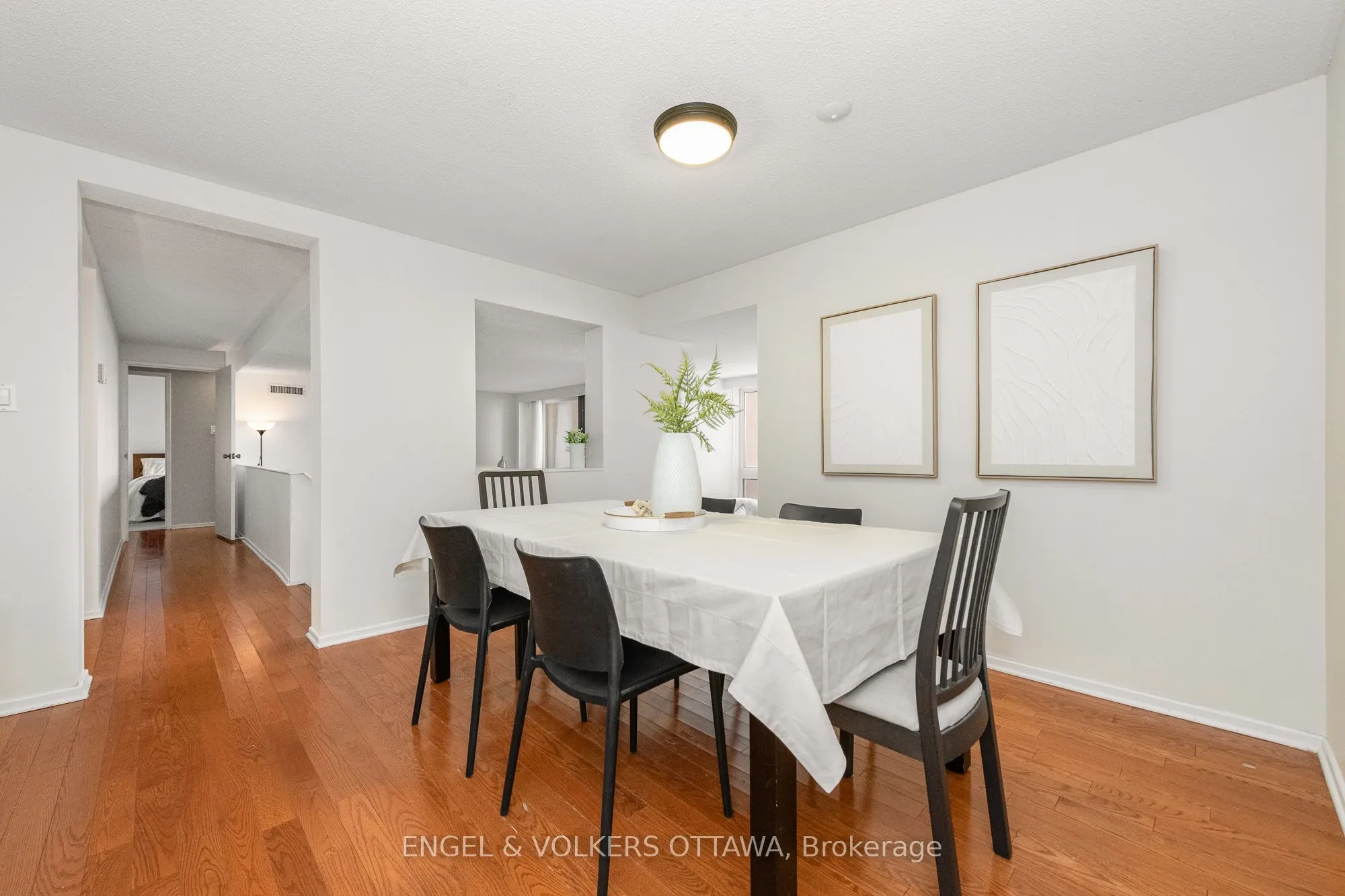 373 LAURIER Avenue E, #906