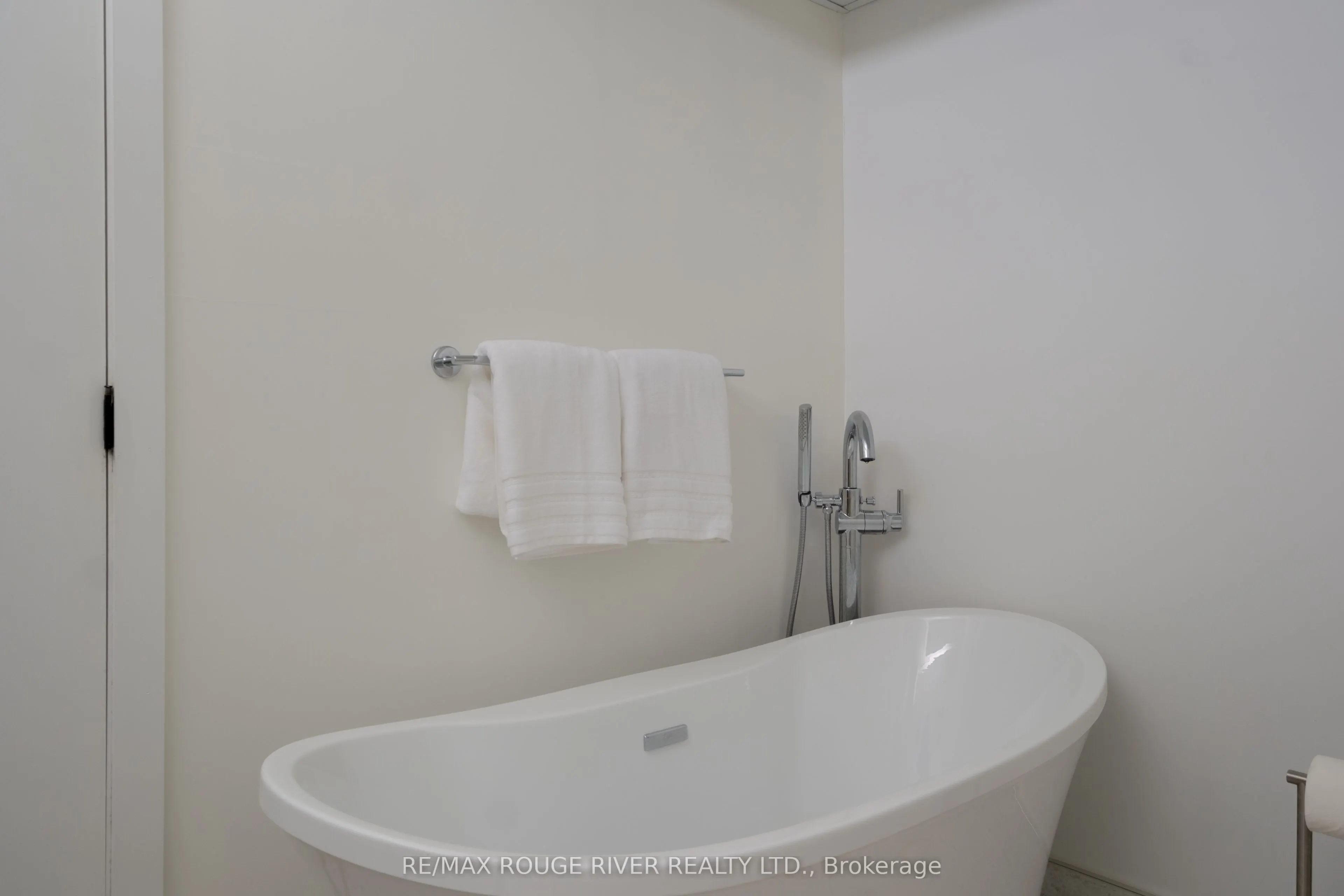 5427 Young Street, #440