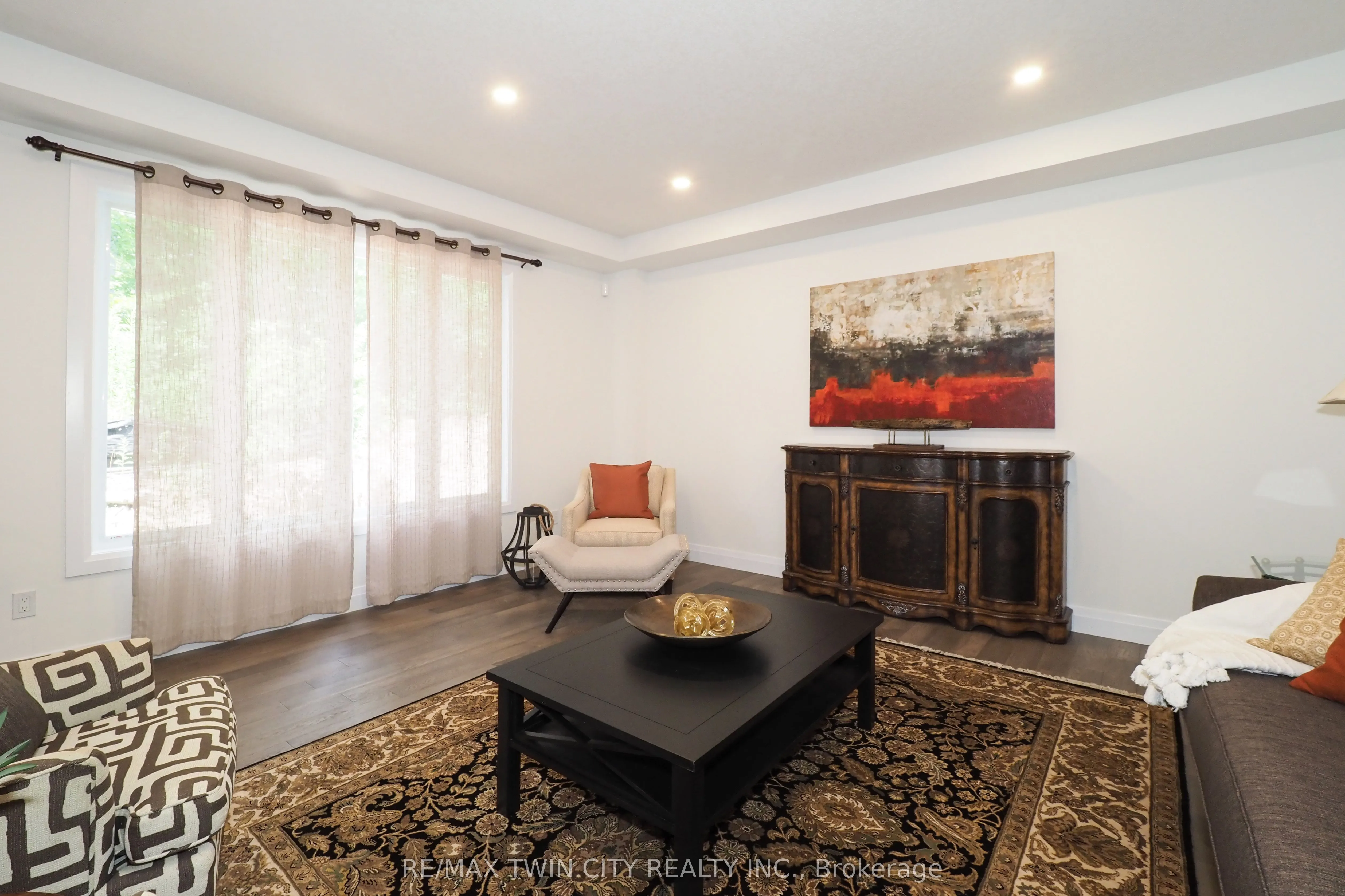 217 JEFFREY Place