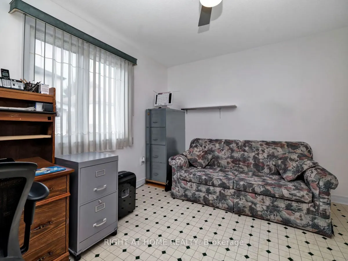 144 Sandra Crescent