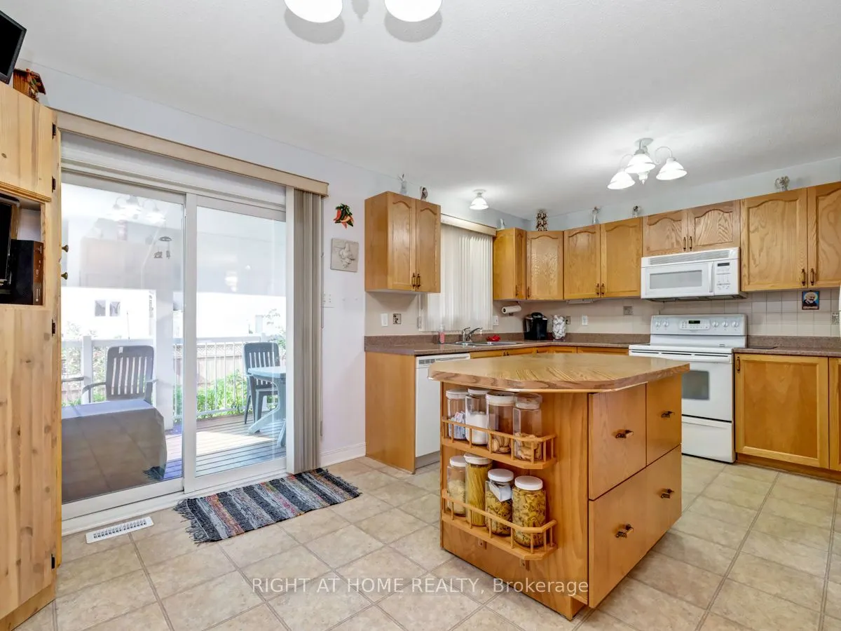 144 Sandra Crescent