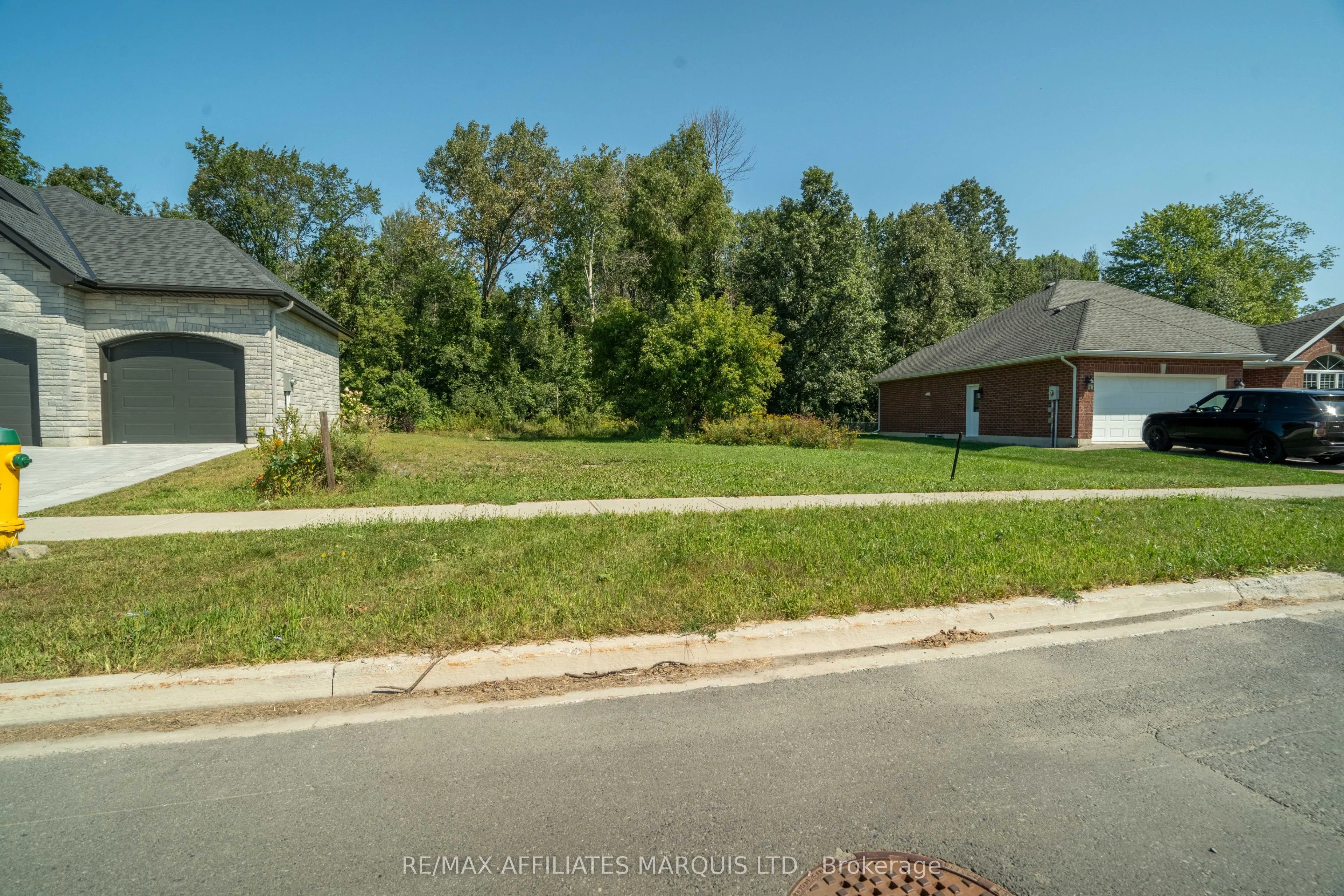 1265 RIVERDALE Avenue
