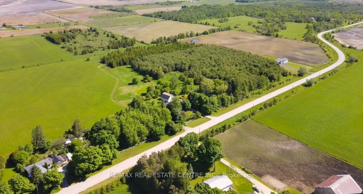 384323 20 Side Road