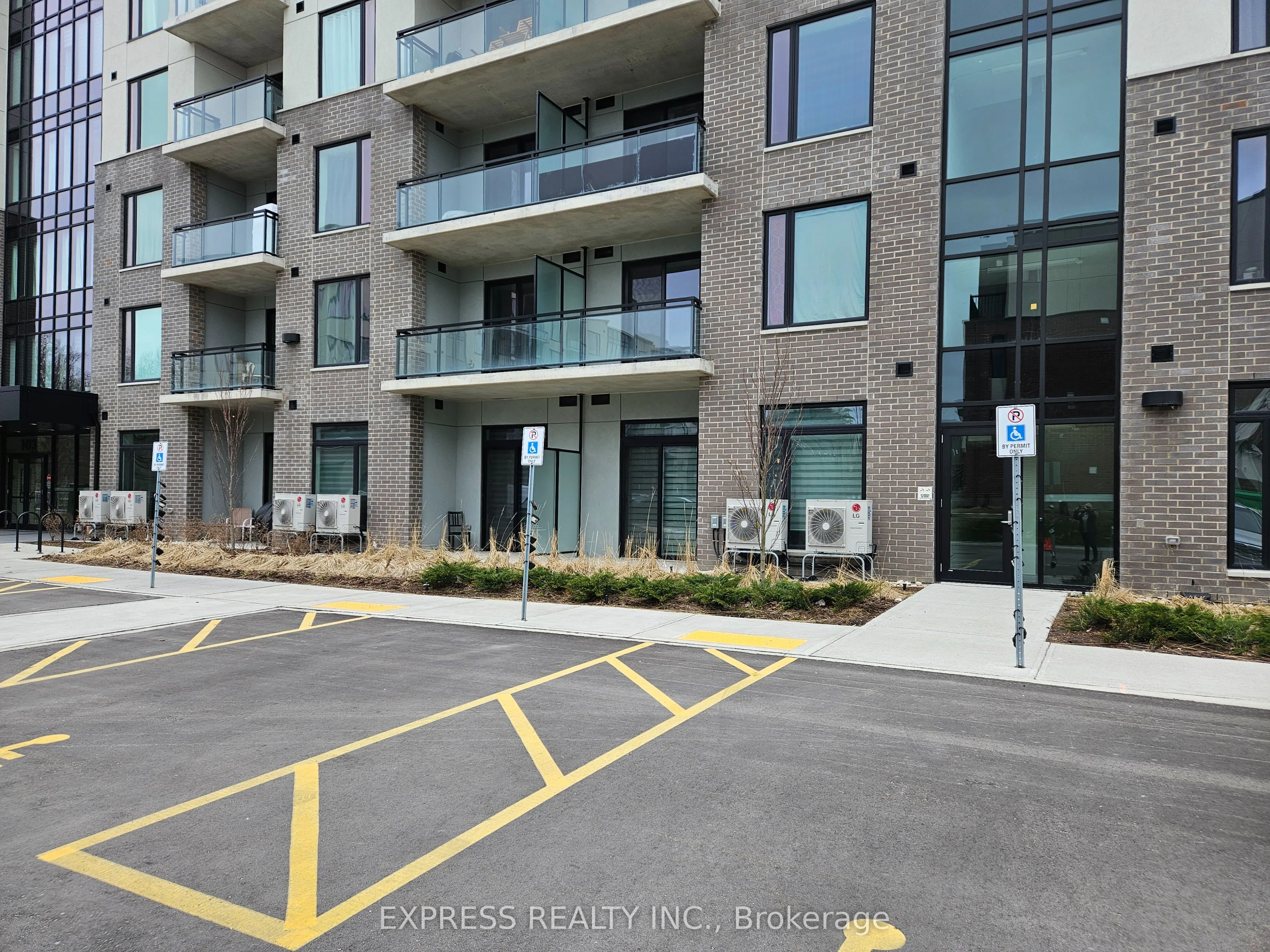 103 Roger Street, #301