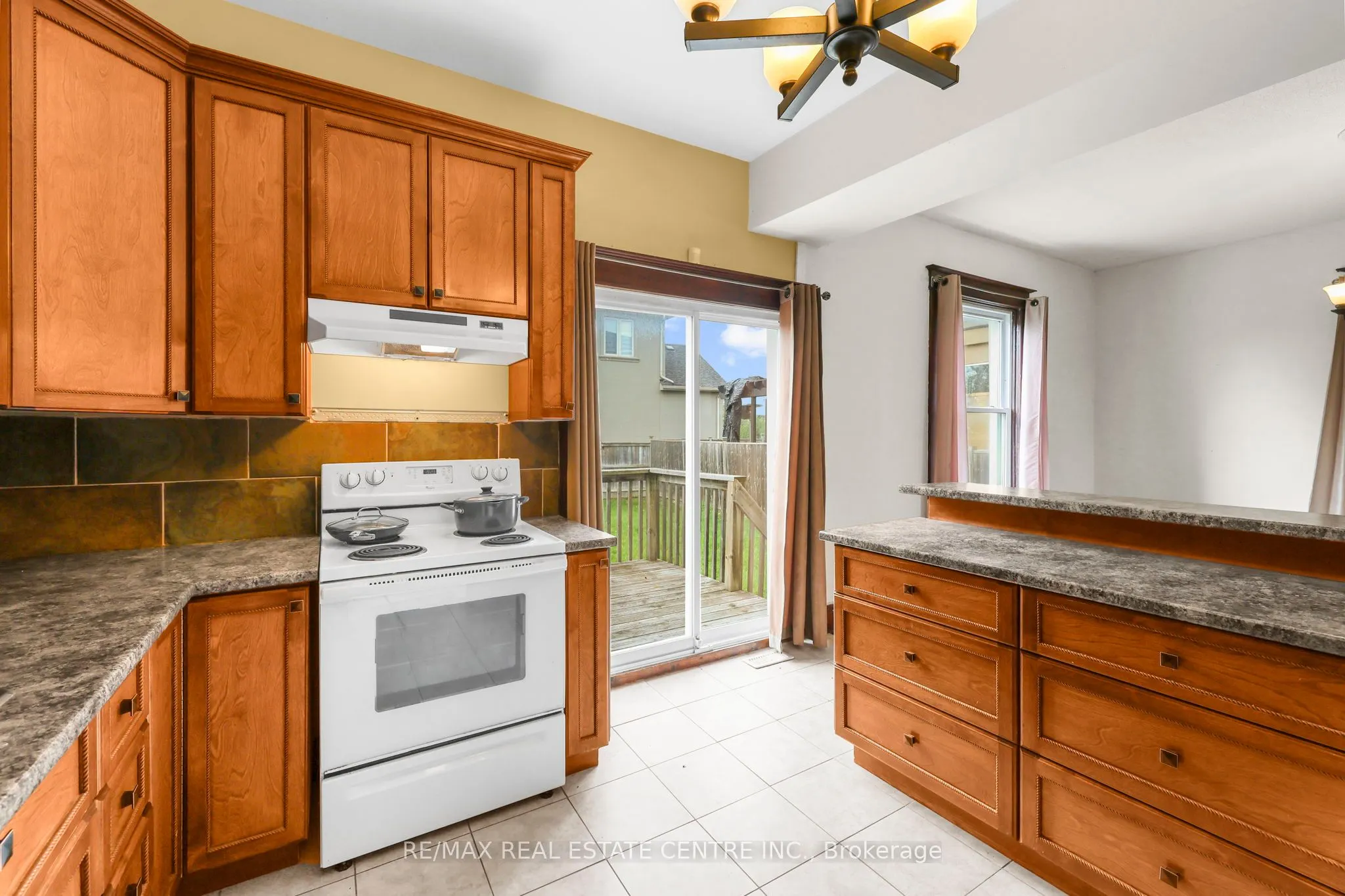 323 Queenston Road
