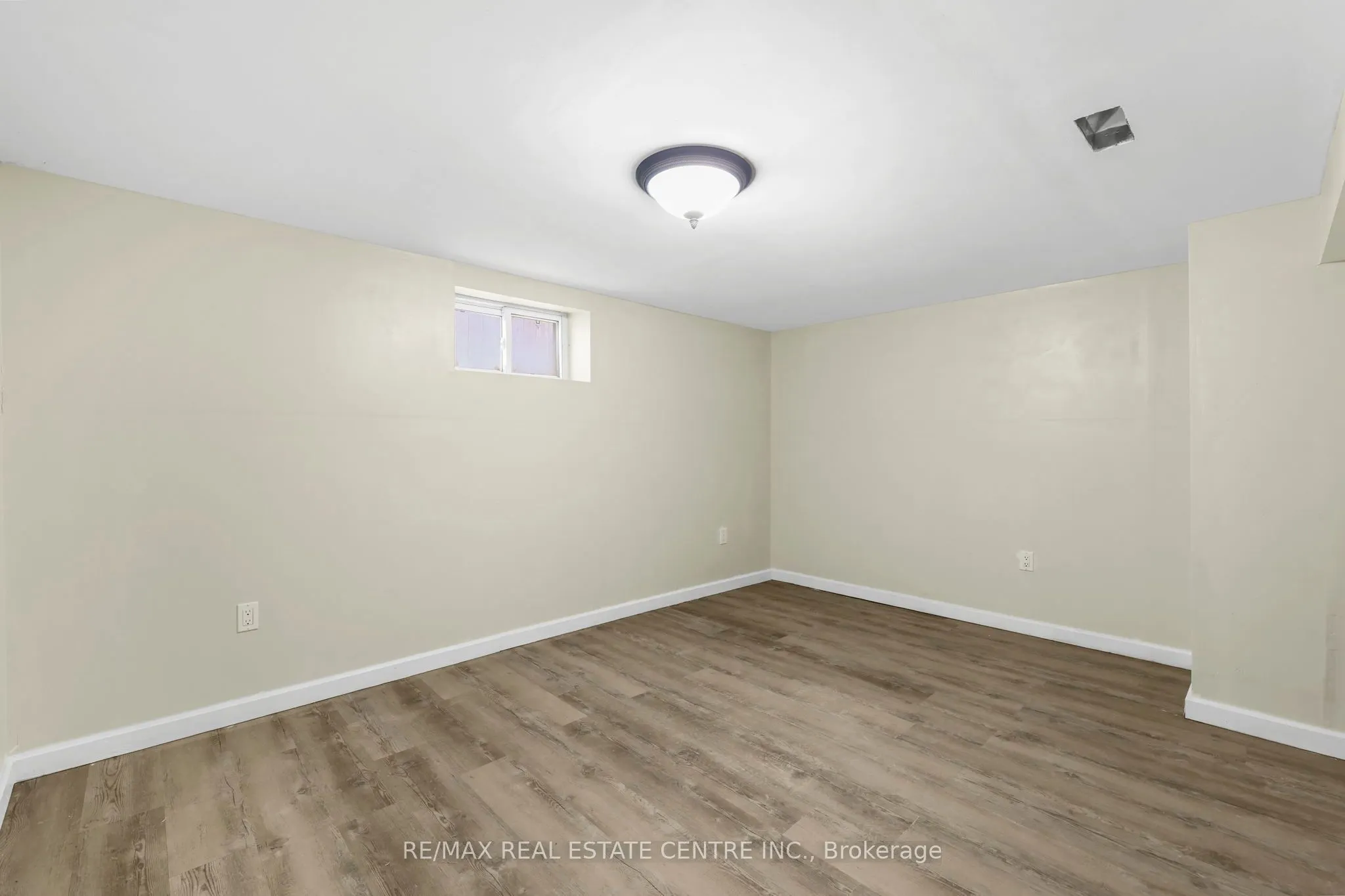 323 Queenston Road
