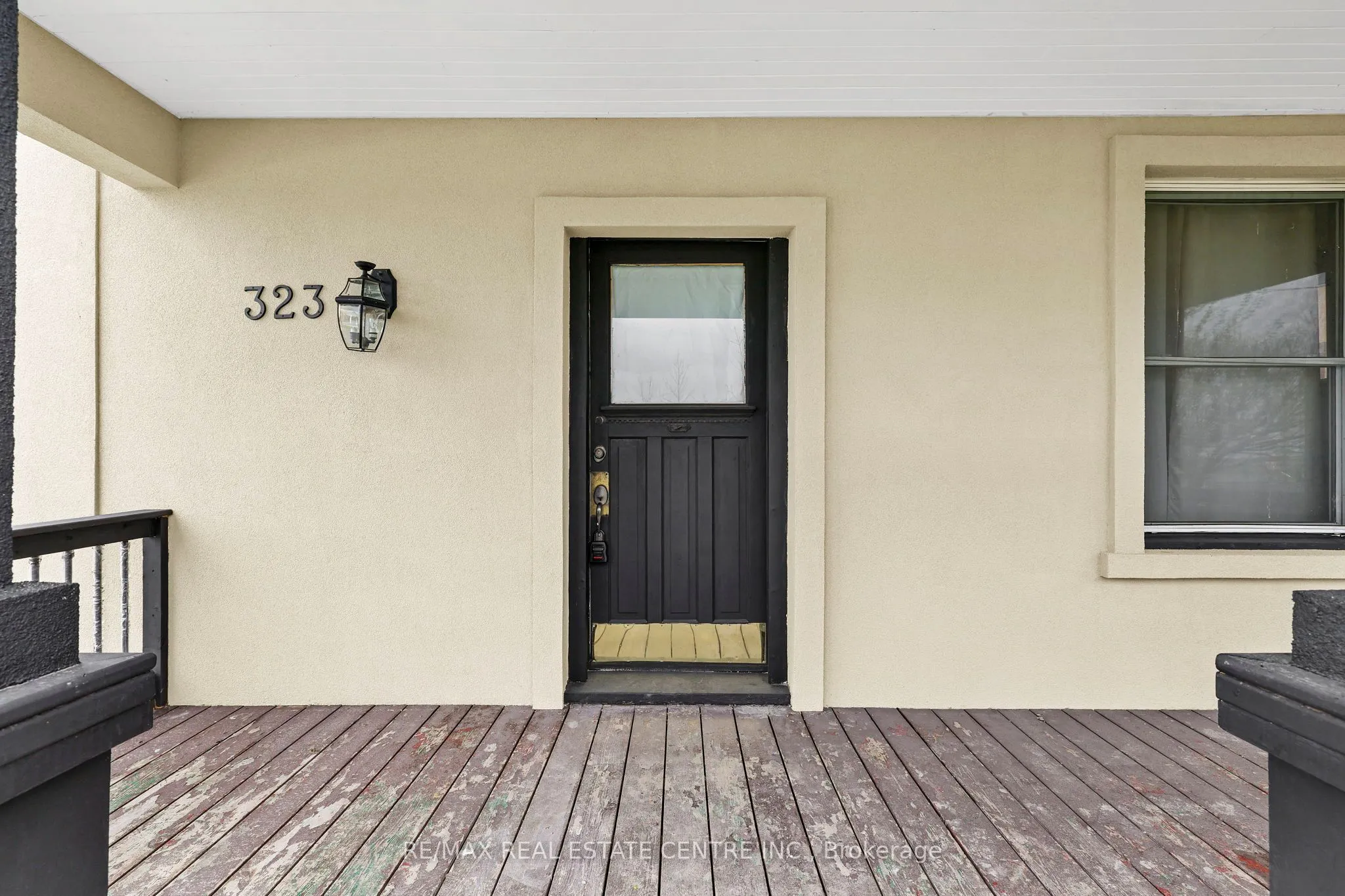 323 Queenston Road