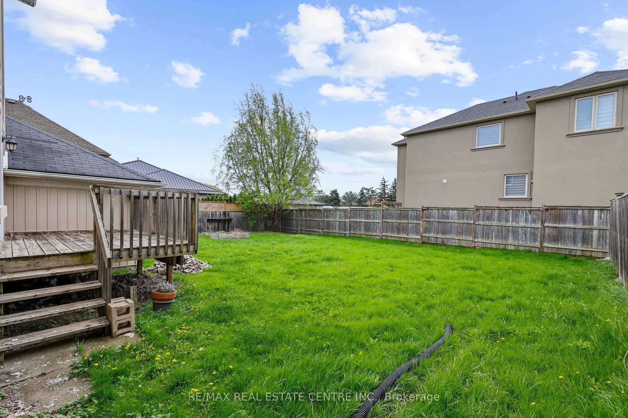 323 Queenston Road