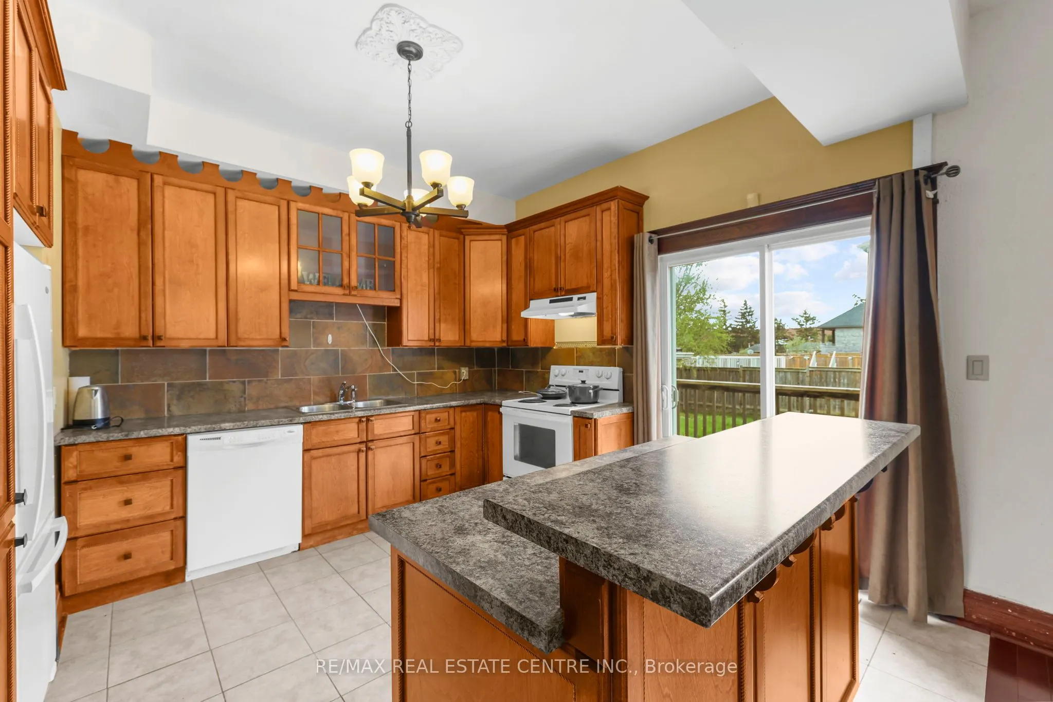 323 Queenston Road