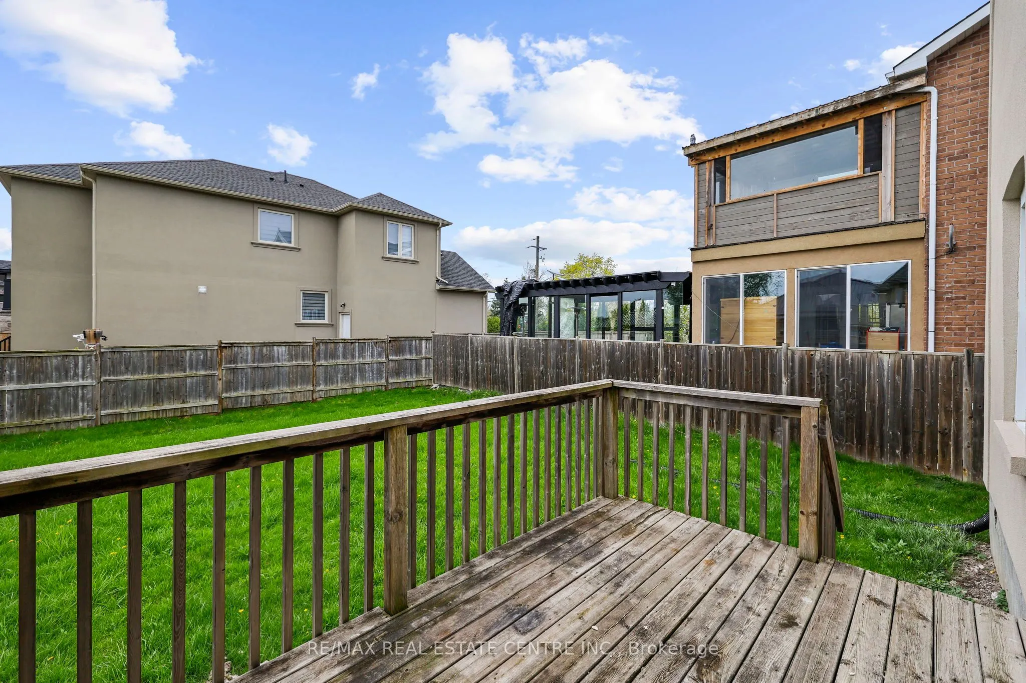 323 Queenston Road