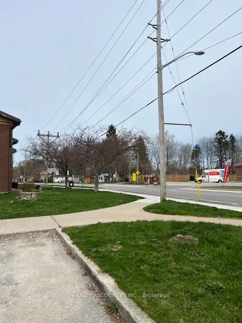 121 Grey Rd 17b