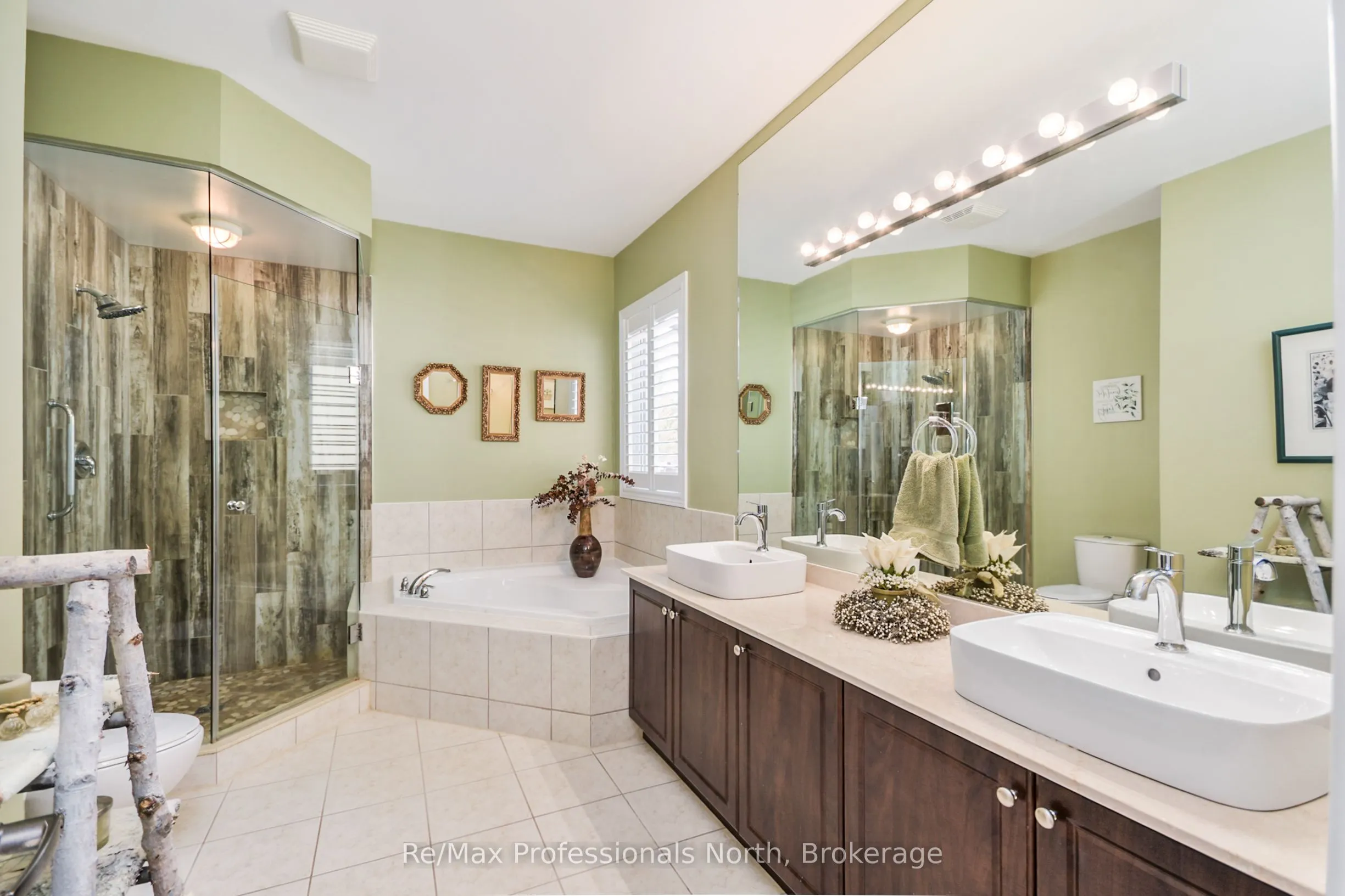 15 MUSKOKA BAY Boulevard
