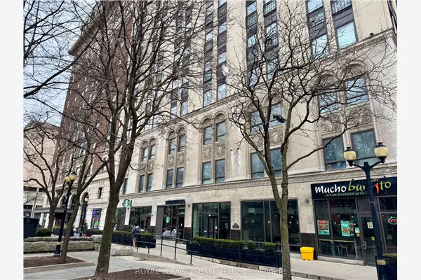 112 King Street E