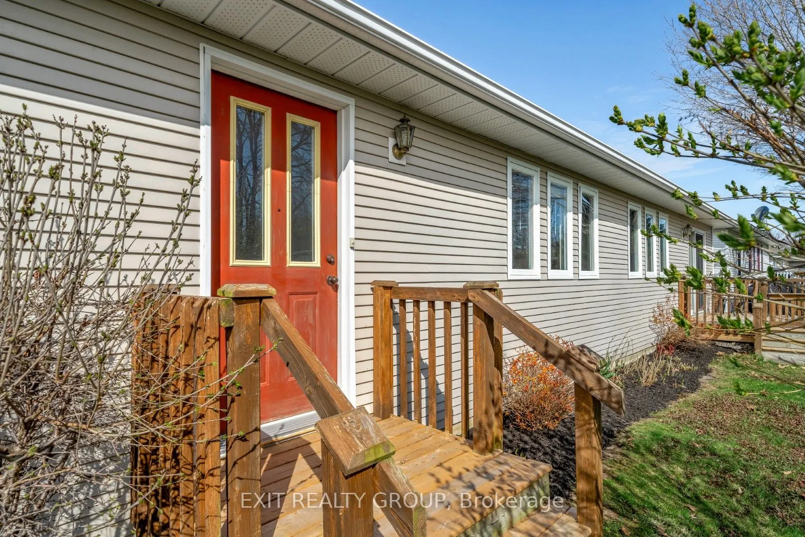 11 Monroe Court