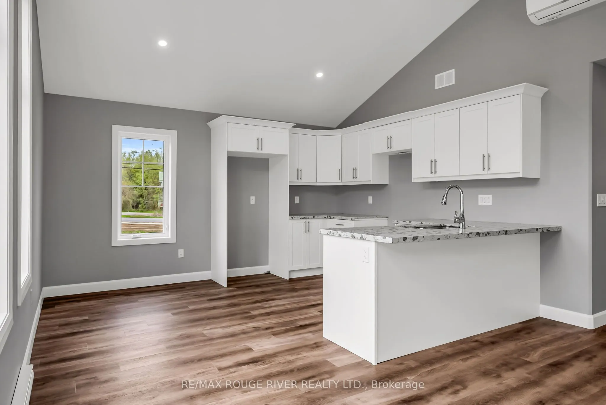 14 MEADOWCREEK Drive, #103