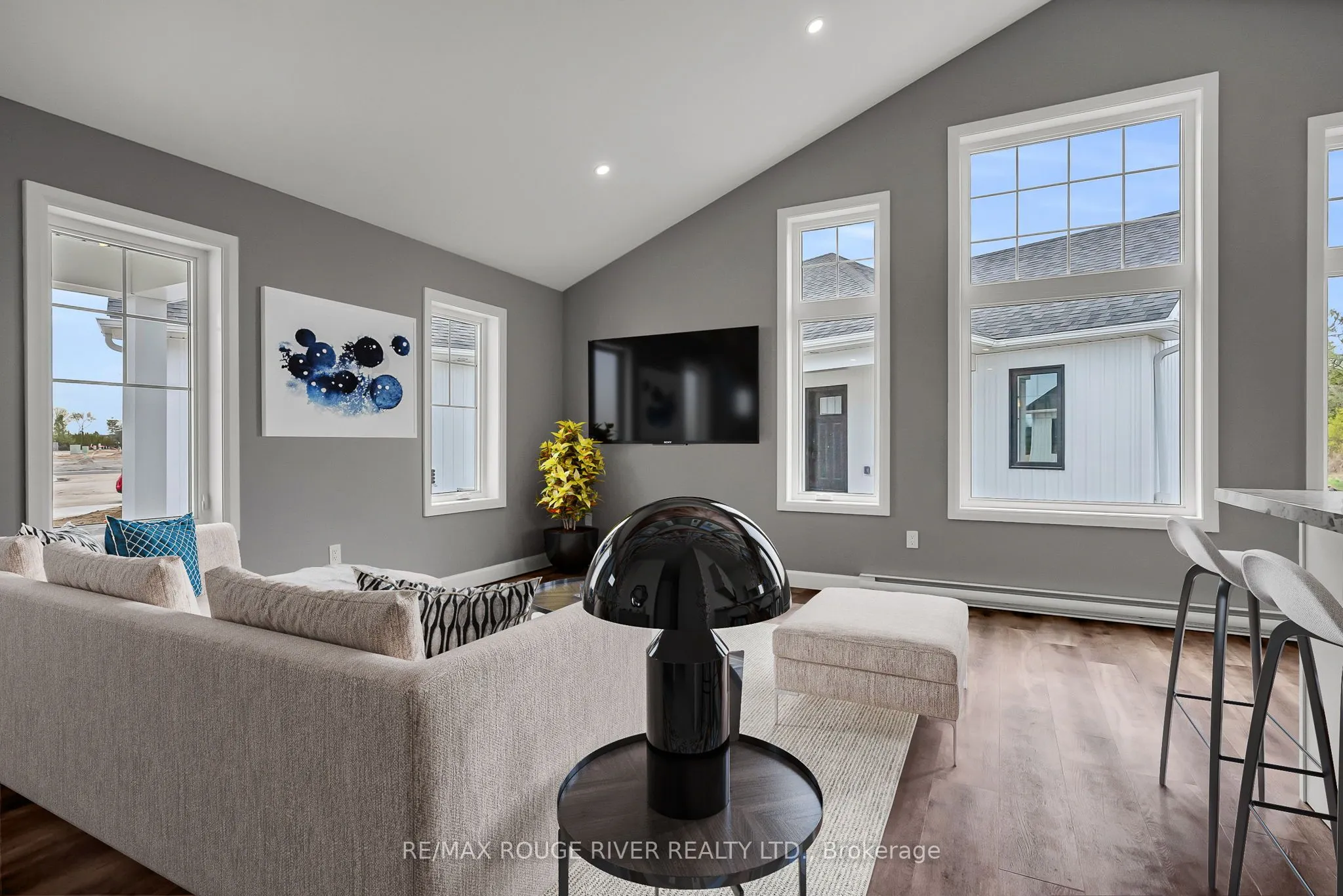 14 MEADOWCREEK Drive, #103