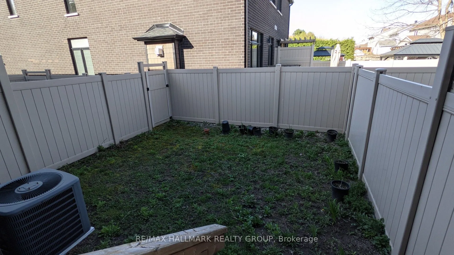 1006 Shefford Road