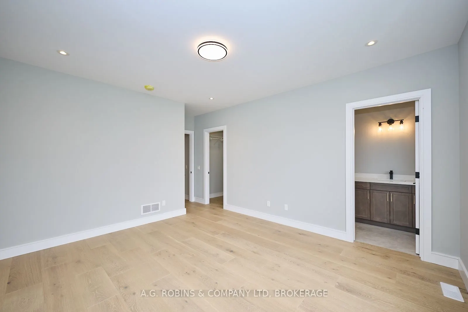 4112 Fly Road