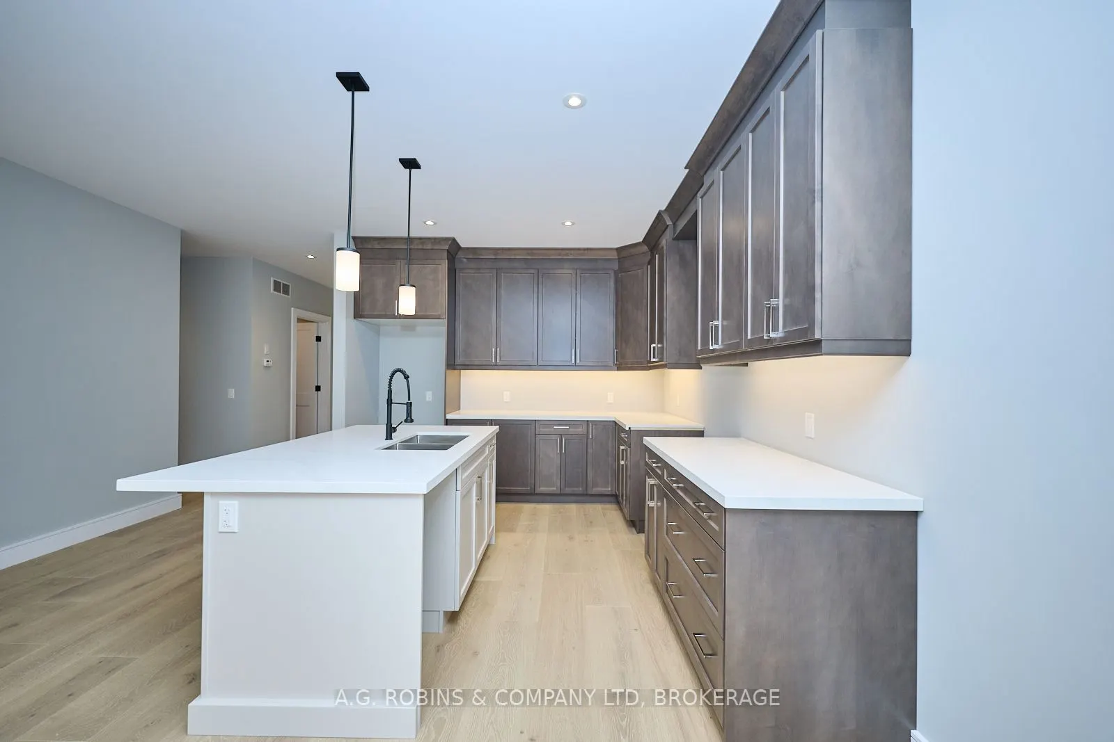 4112 Fly Road