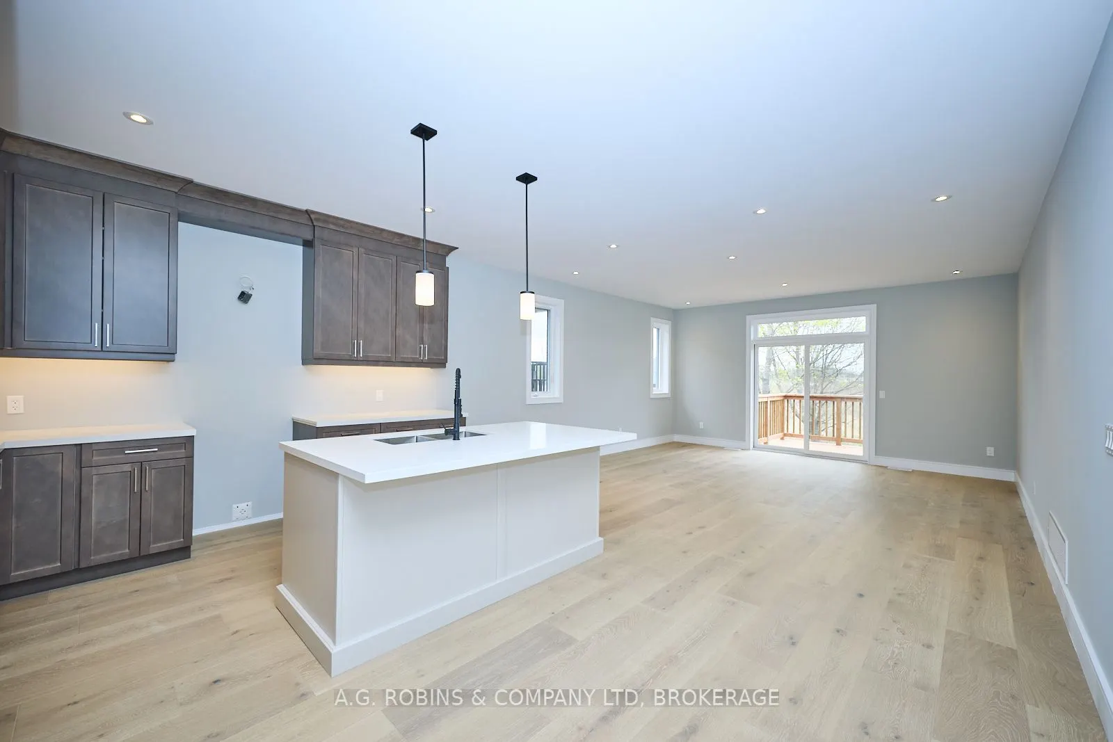 4112 Fly Road