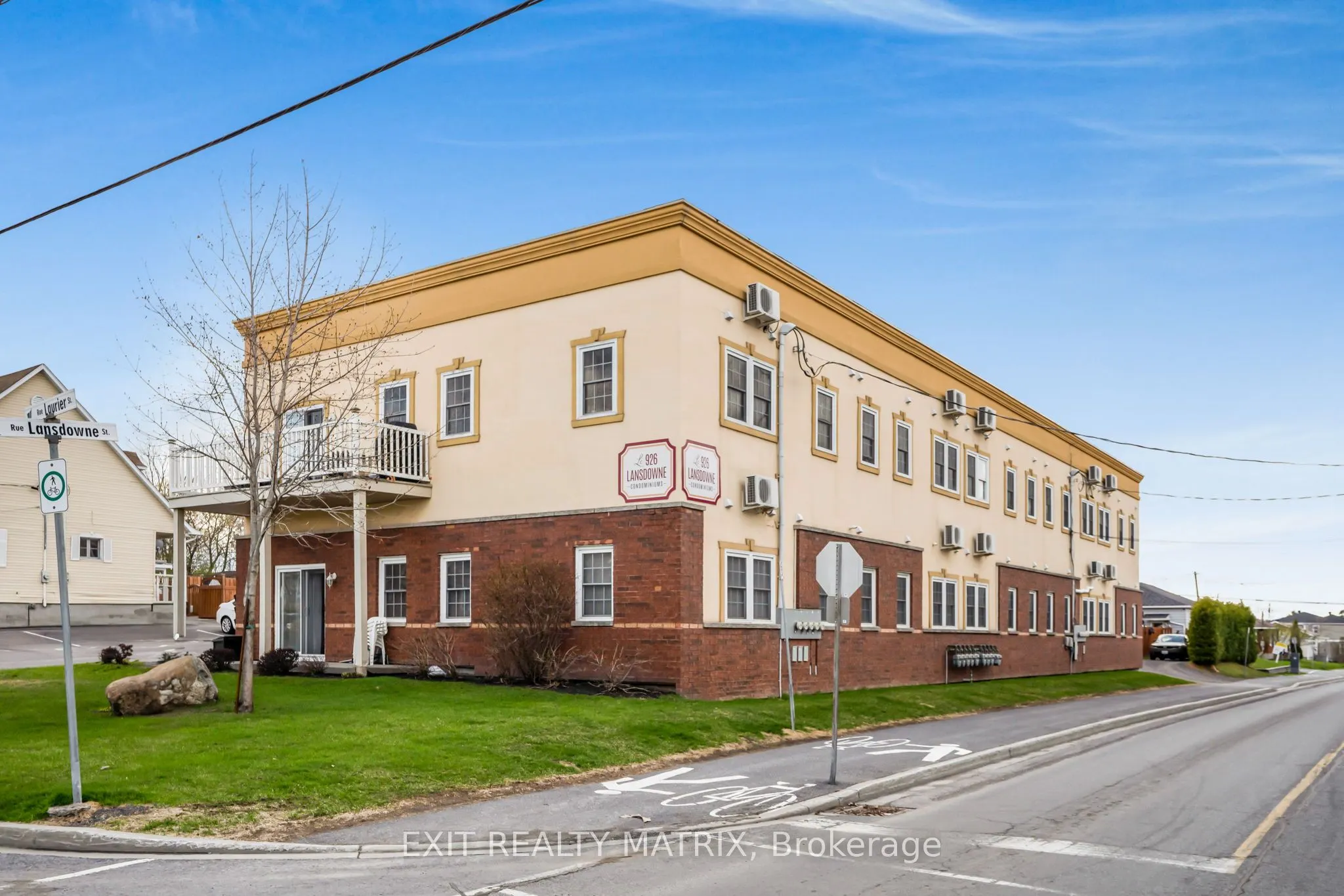 926 Lansdowne Street, #8