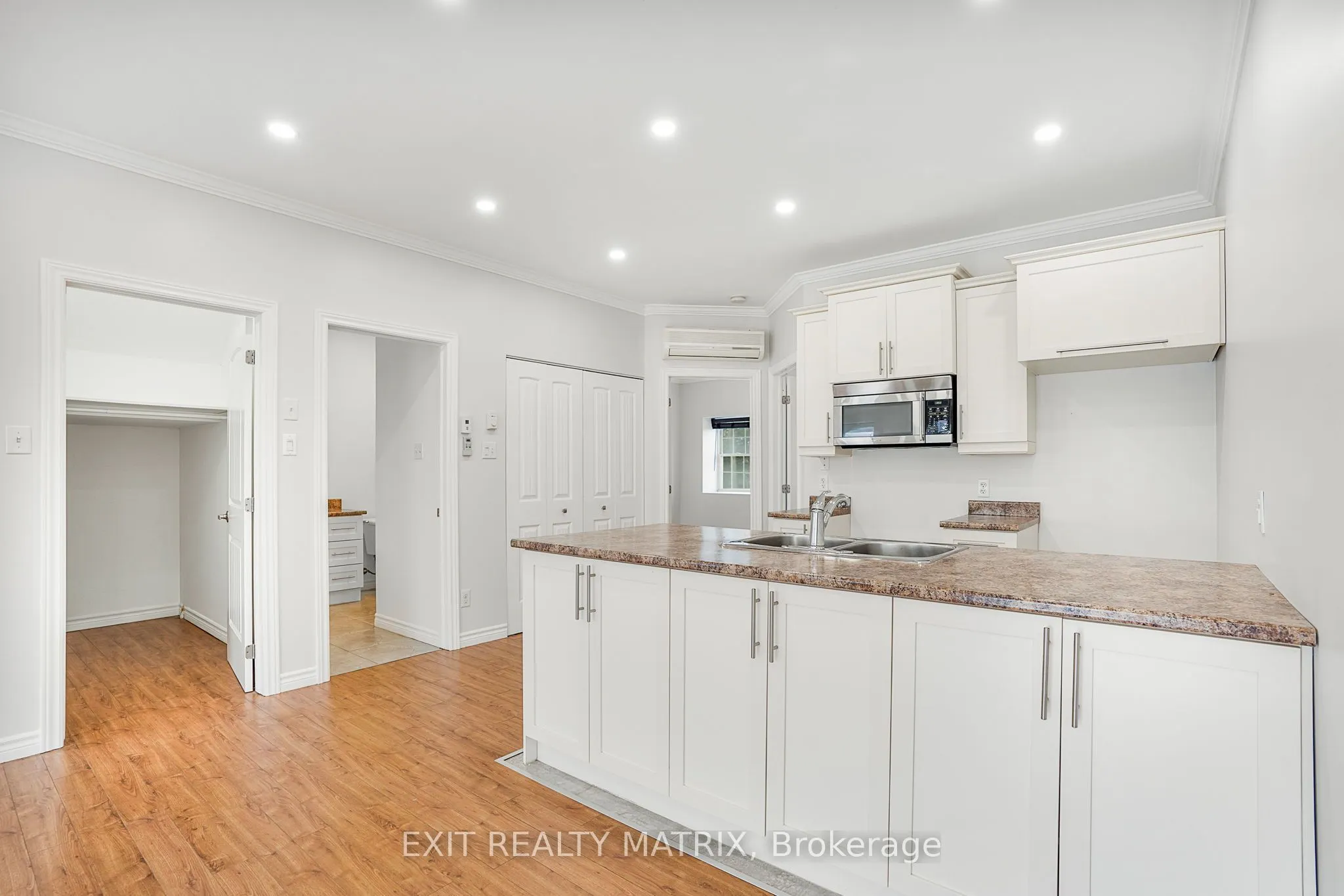 926 Lansdowne Street, #8