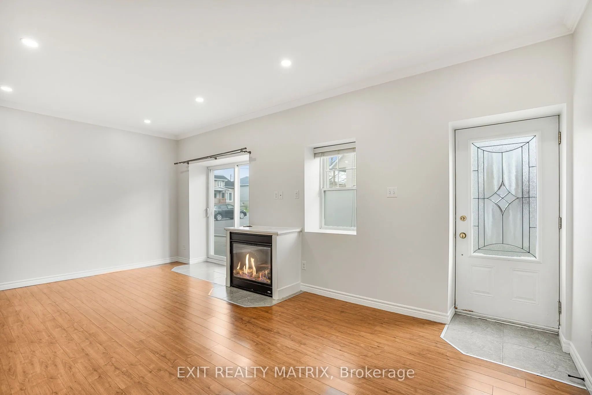926 Lansdowne Street, #8