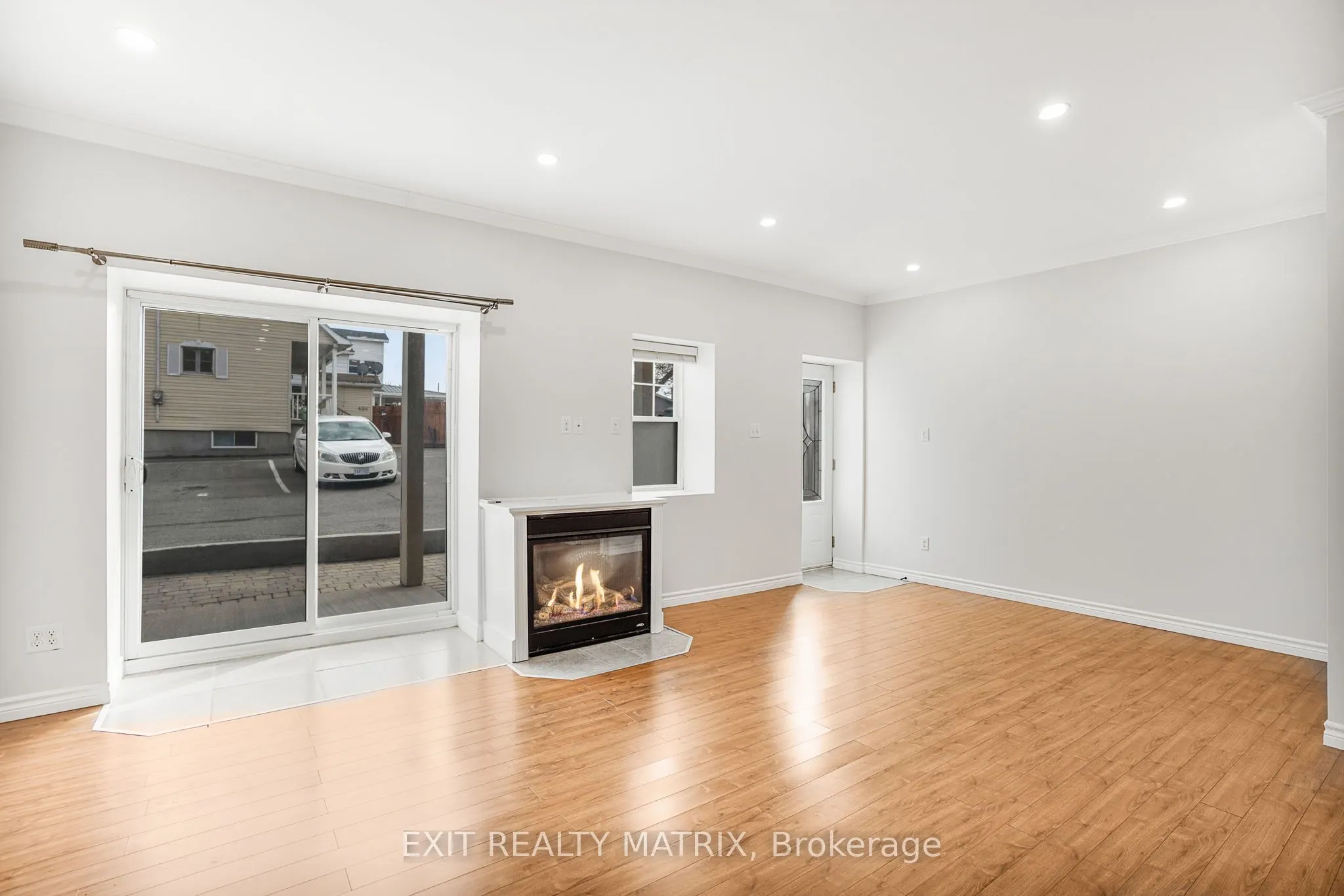 926 Lansdowne Street, #8