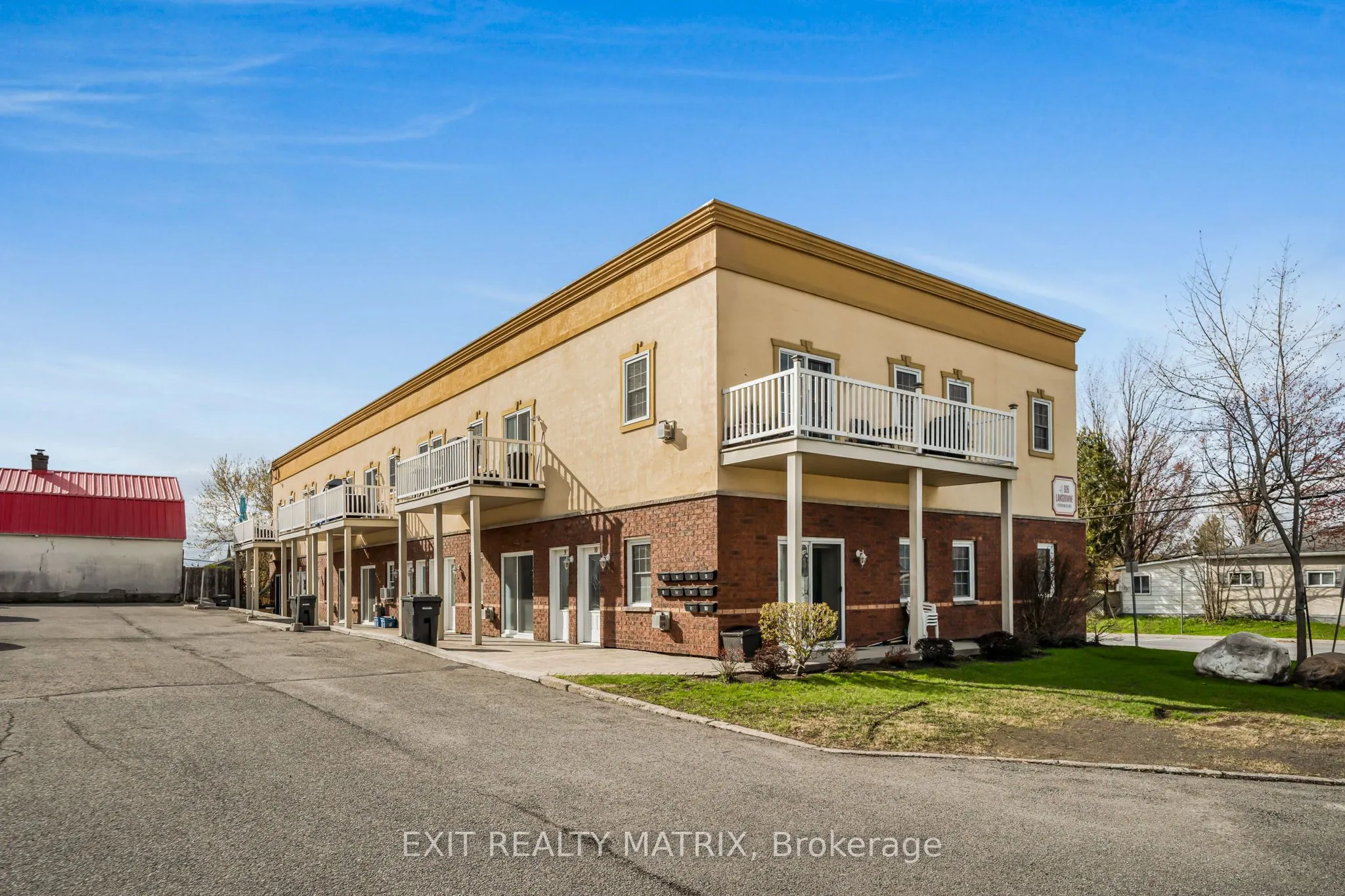 926 Lansdowne Street, #8