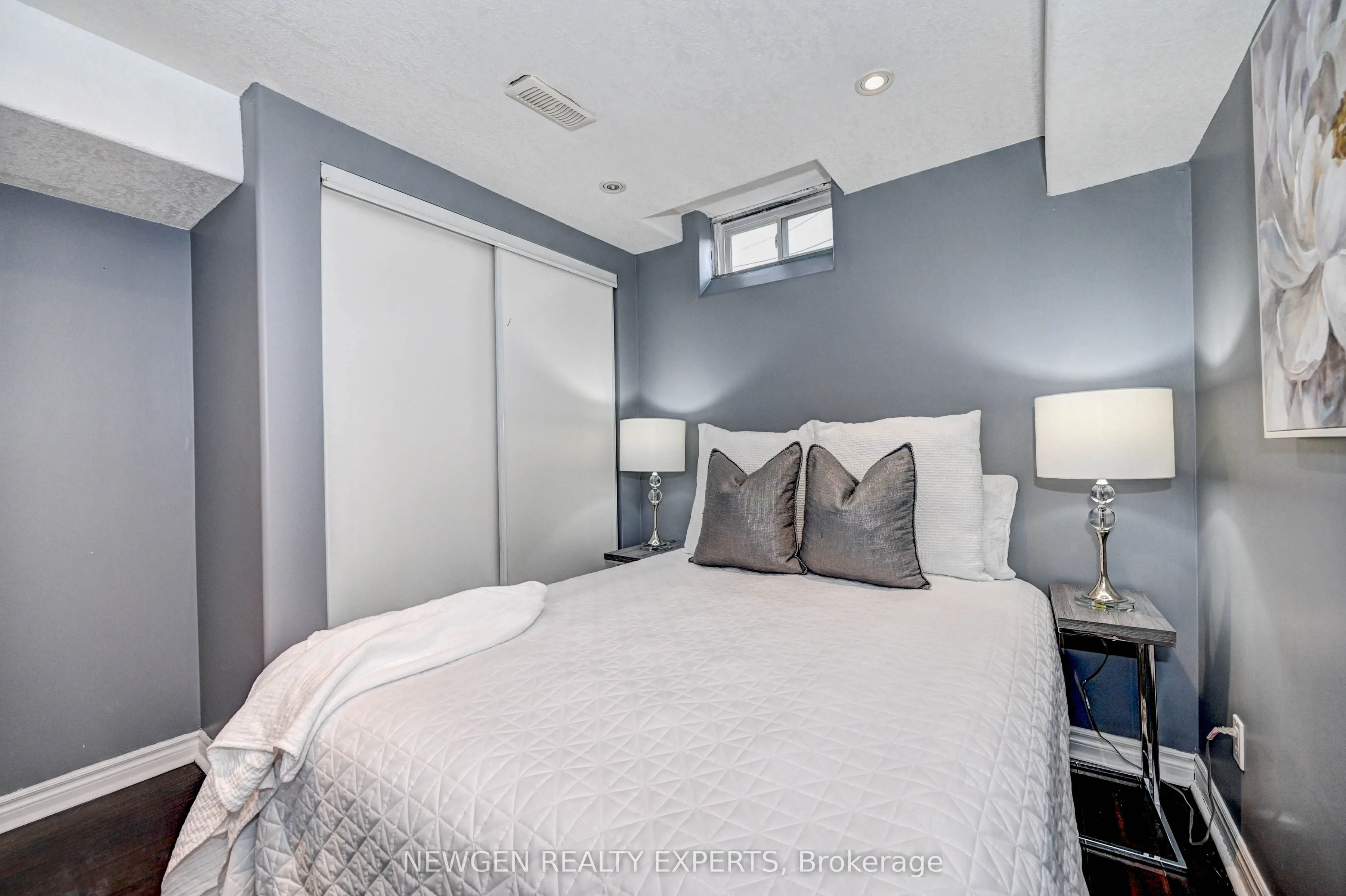 573 Burnett Avenue