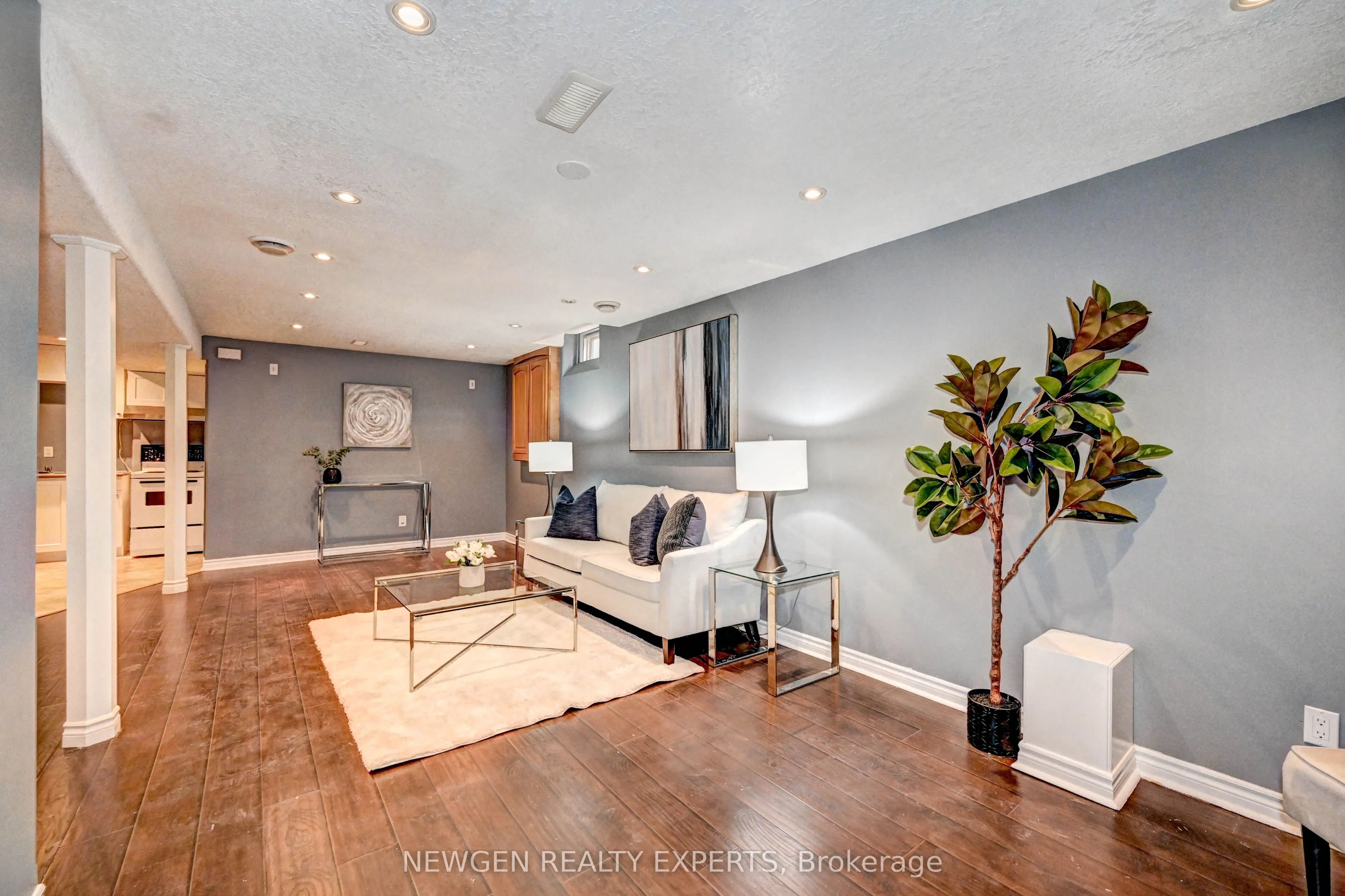 573 Burnett Avenue