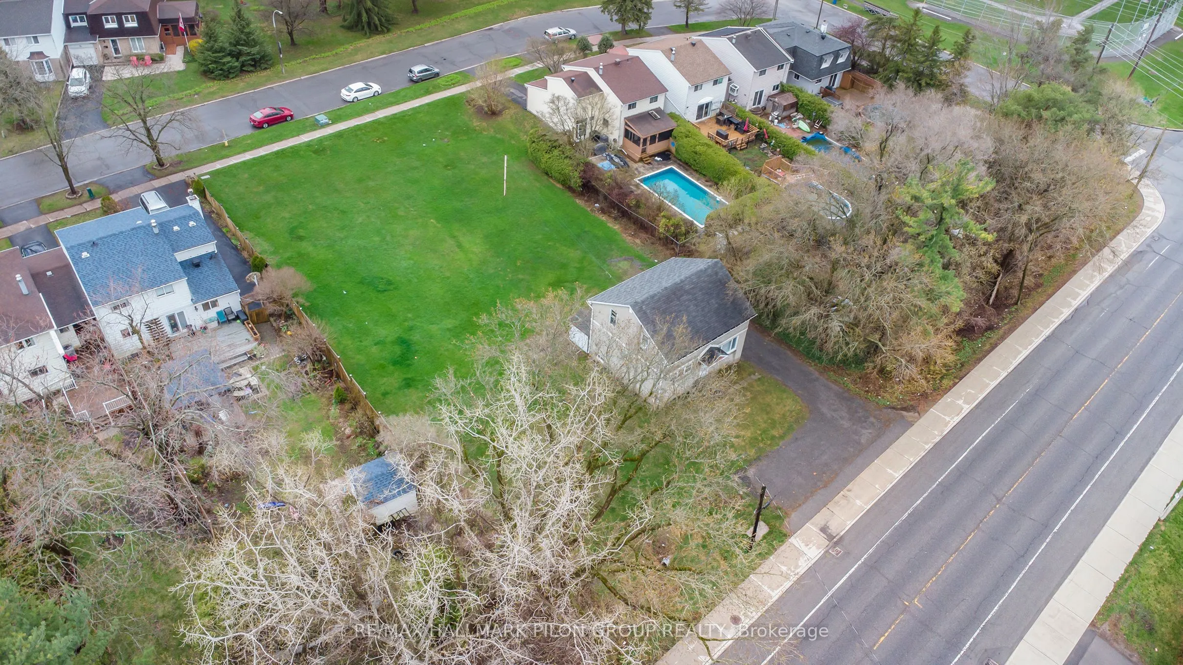 2446 INNES Road