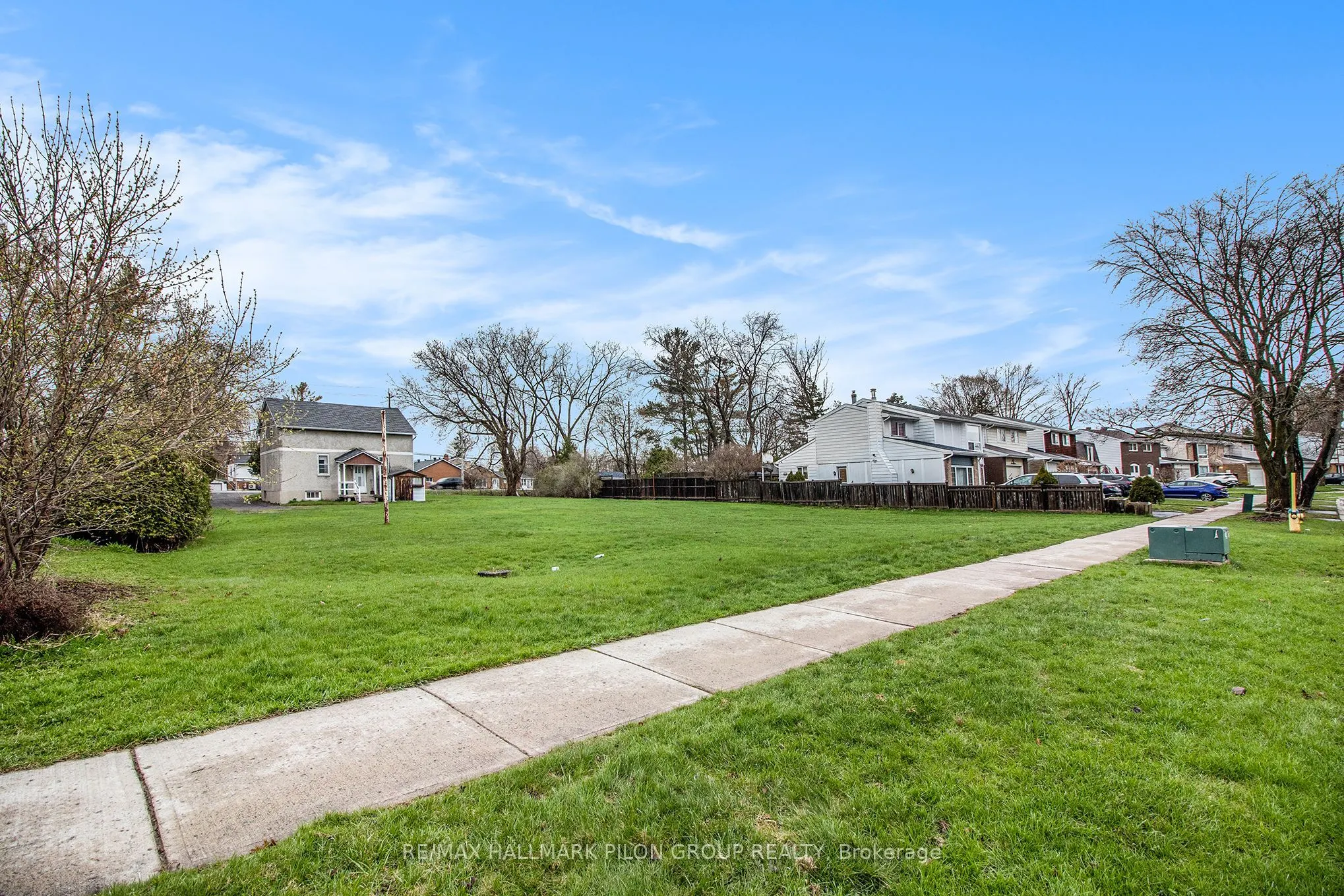 2446 INNES Road