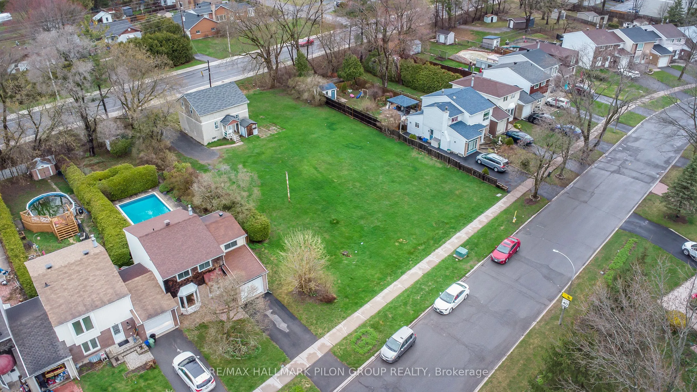 2446 INNES Road