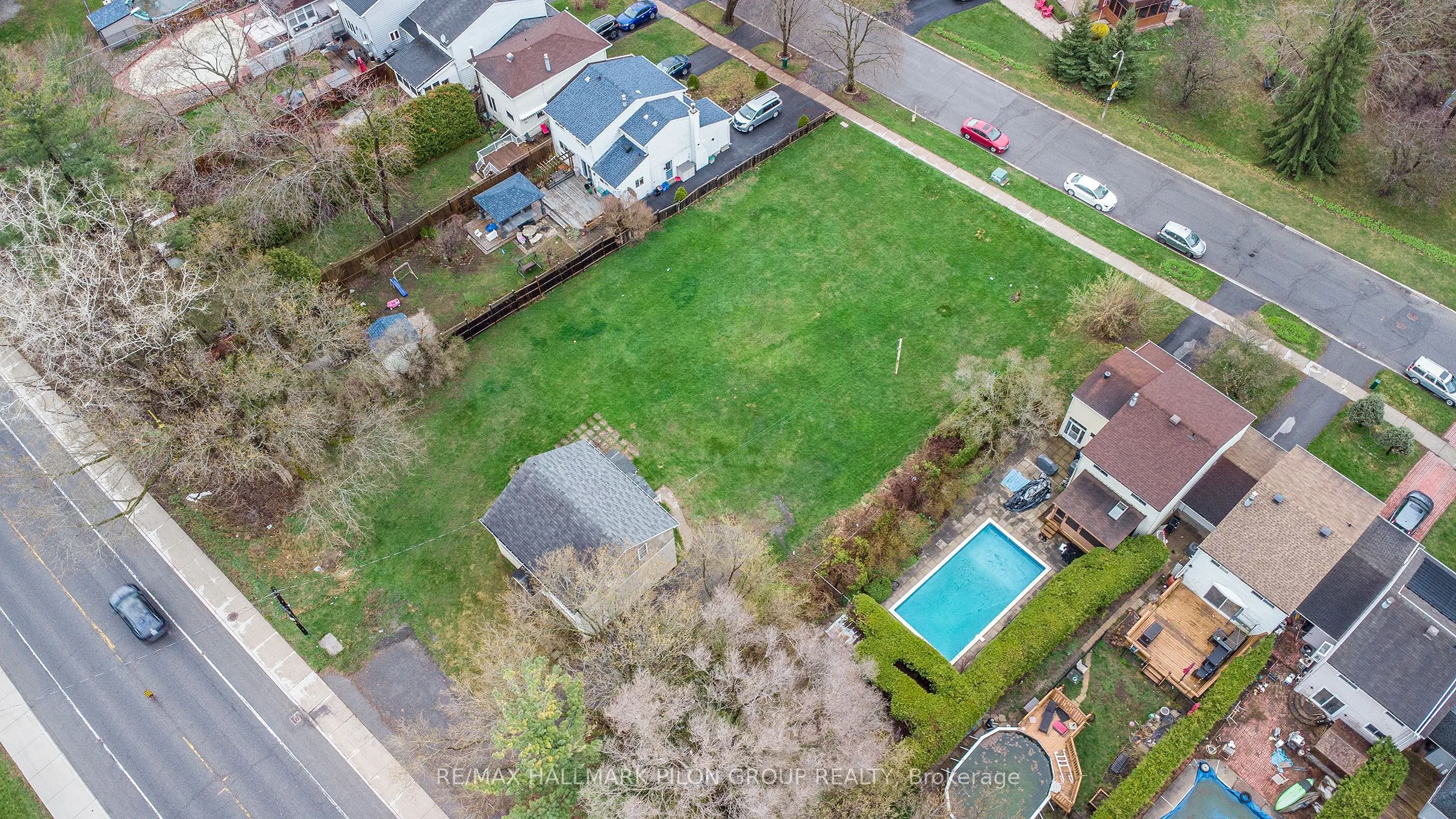 2446 INNES Road