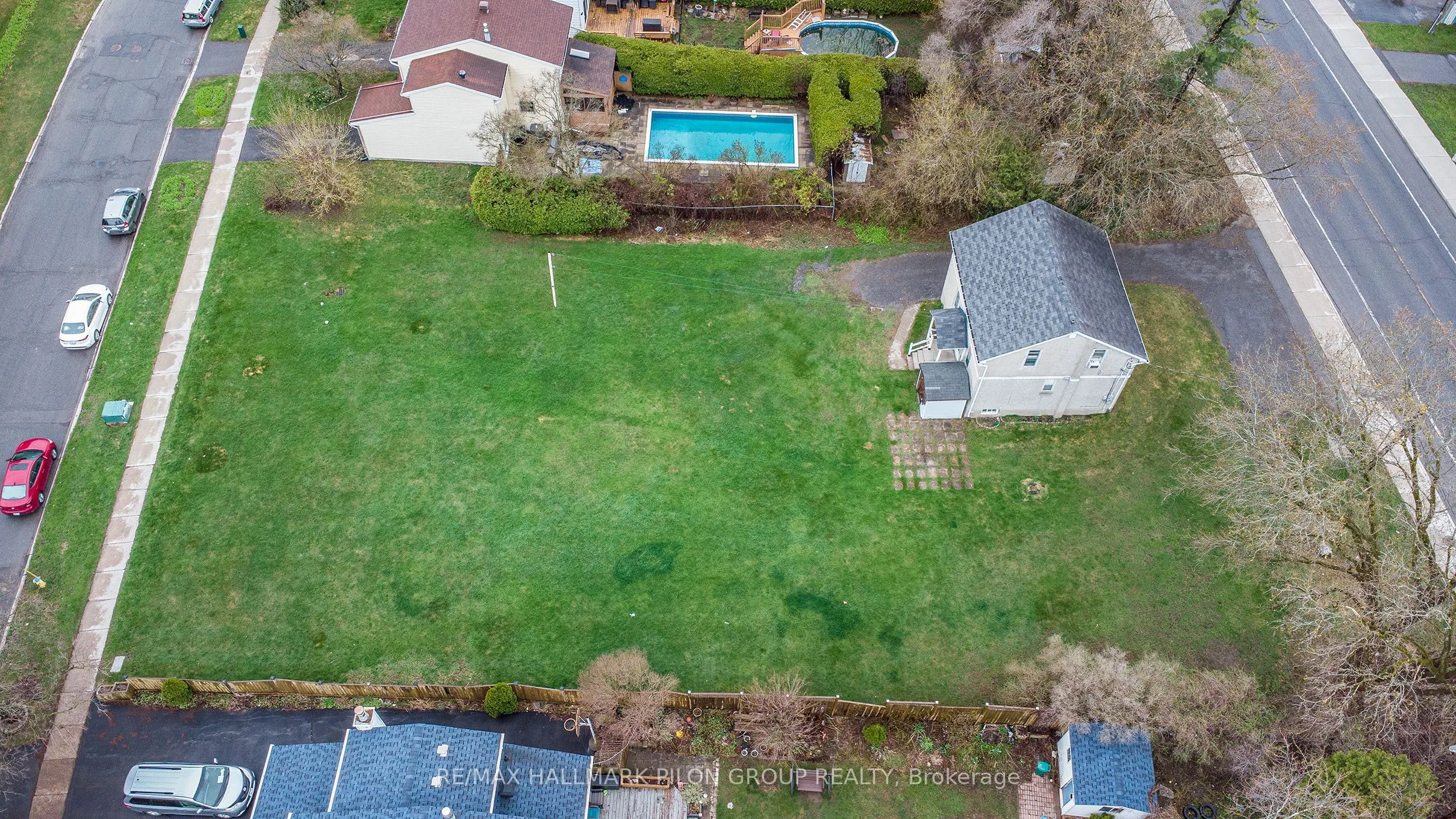 2446 INNES Road